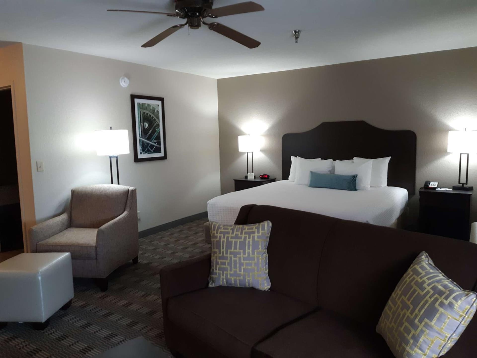 Best Western TimberRidge Inn interior in Grove, OK — gallery photo 2