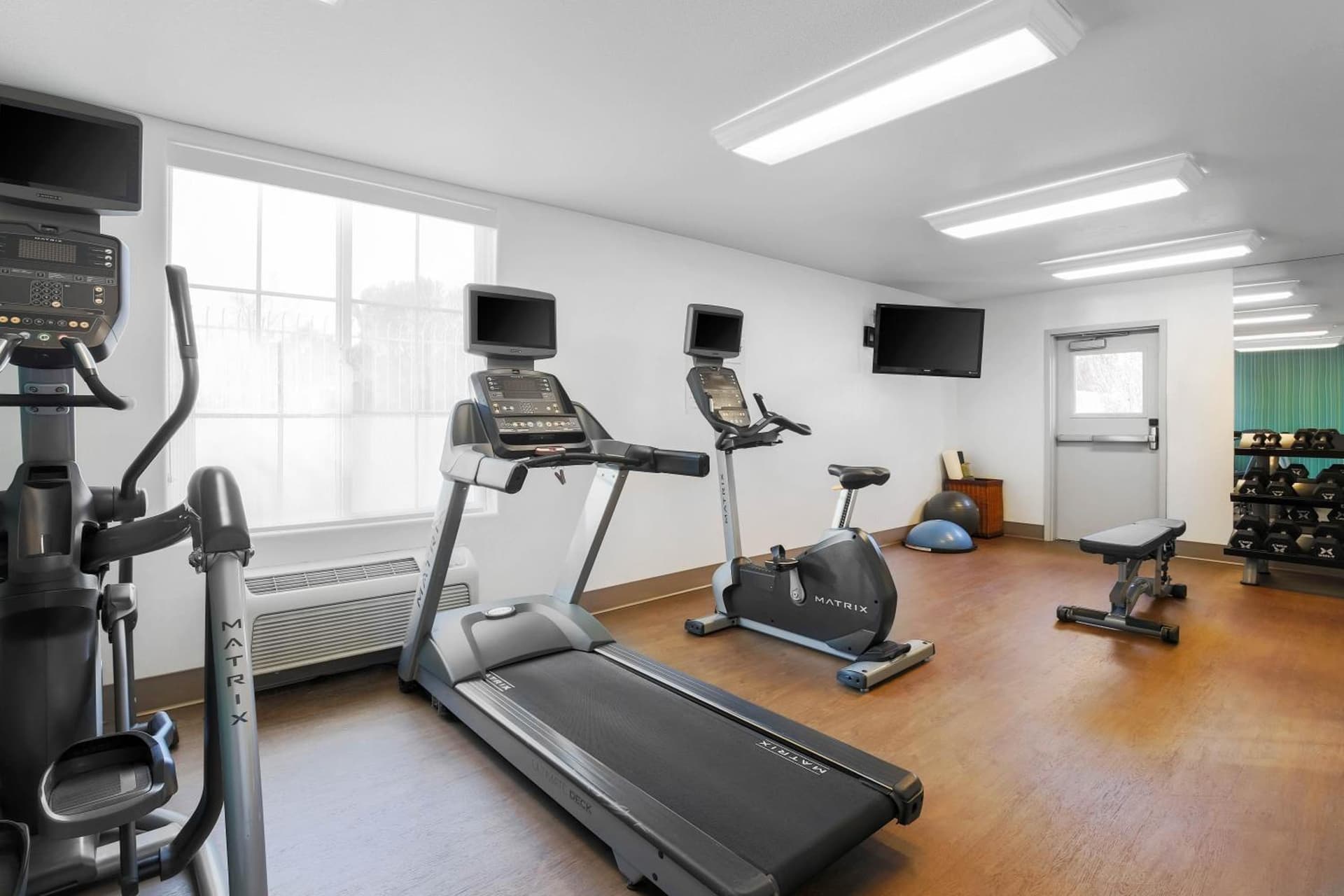 Holiday Inn Express Lancaster by IHG interior in Lancaster, CA — gallery photo 2