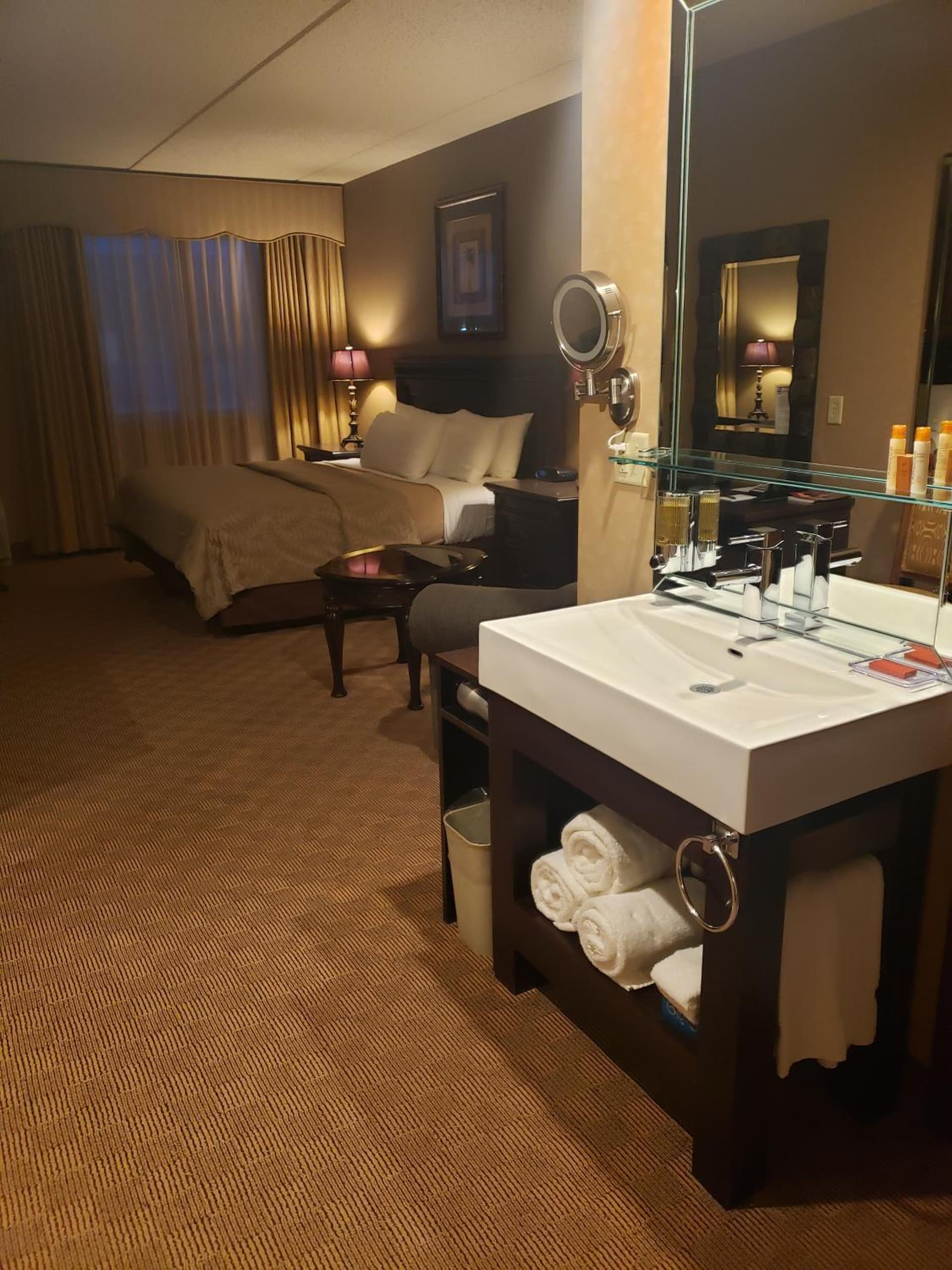 Salvatores Grand Hotel gallery photo in Williamsville, NY — image 15