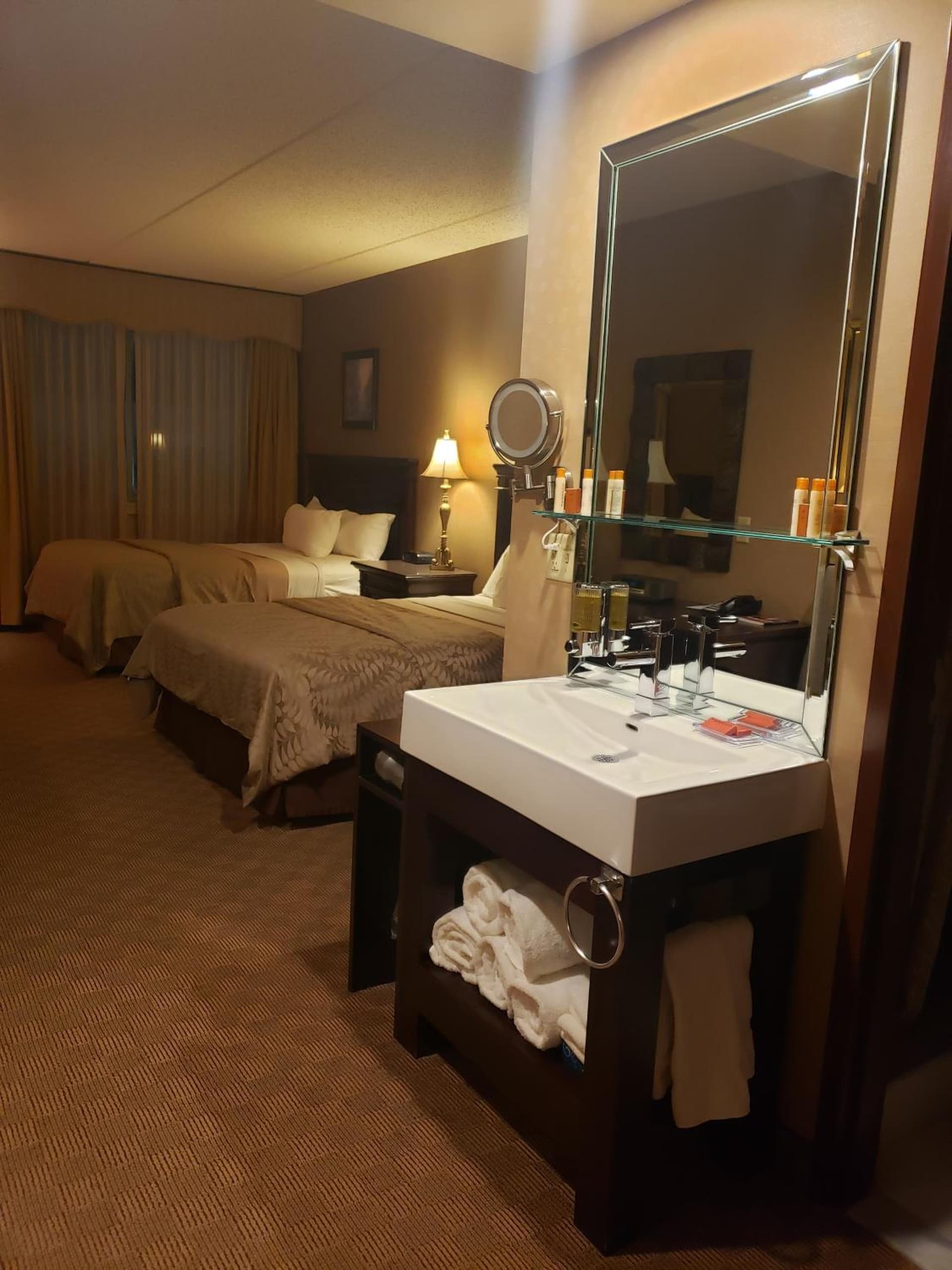 Salvatores Grand Hotel gallery photo in Williamsville, NY — image 33