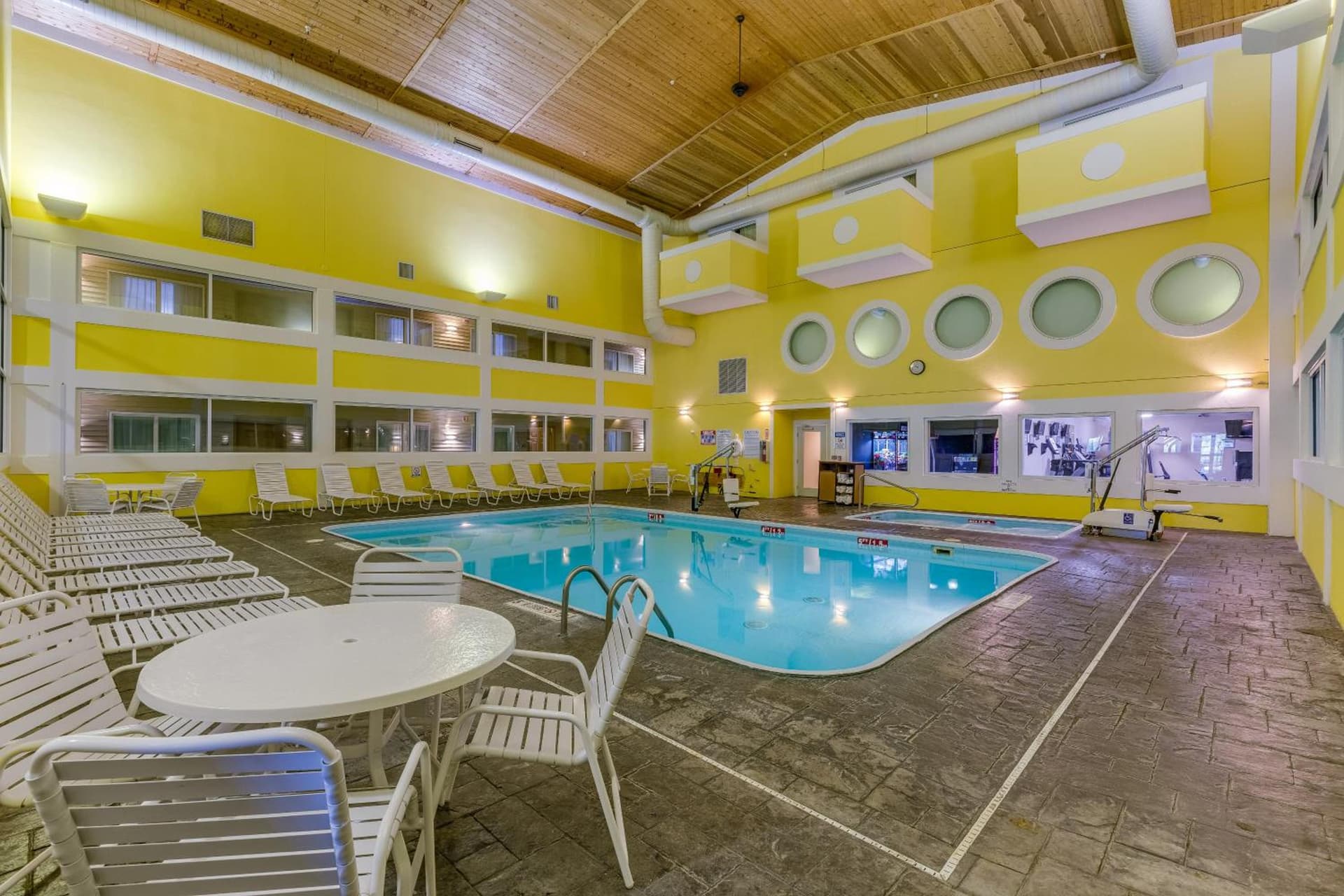 Best Western Lakewinds gallery photo in Ludington, MI — image 39