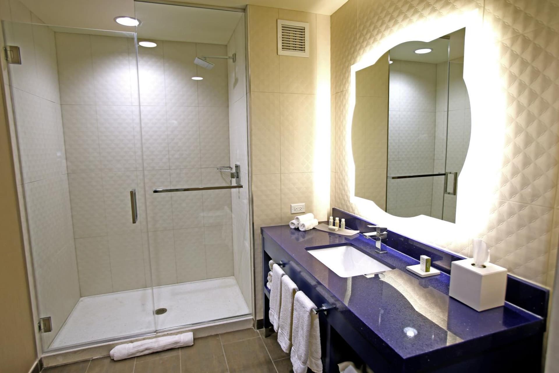 Hotel Indigo Naperville Riverwalk by IHG gallery photo in Naperville, IL — image 33