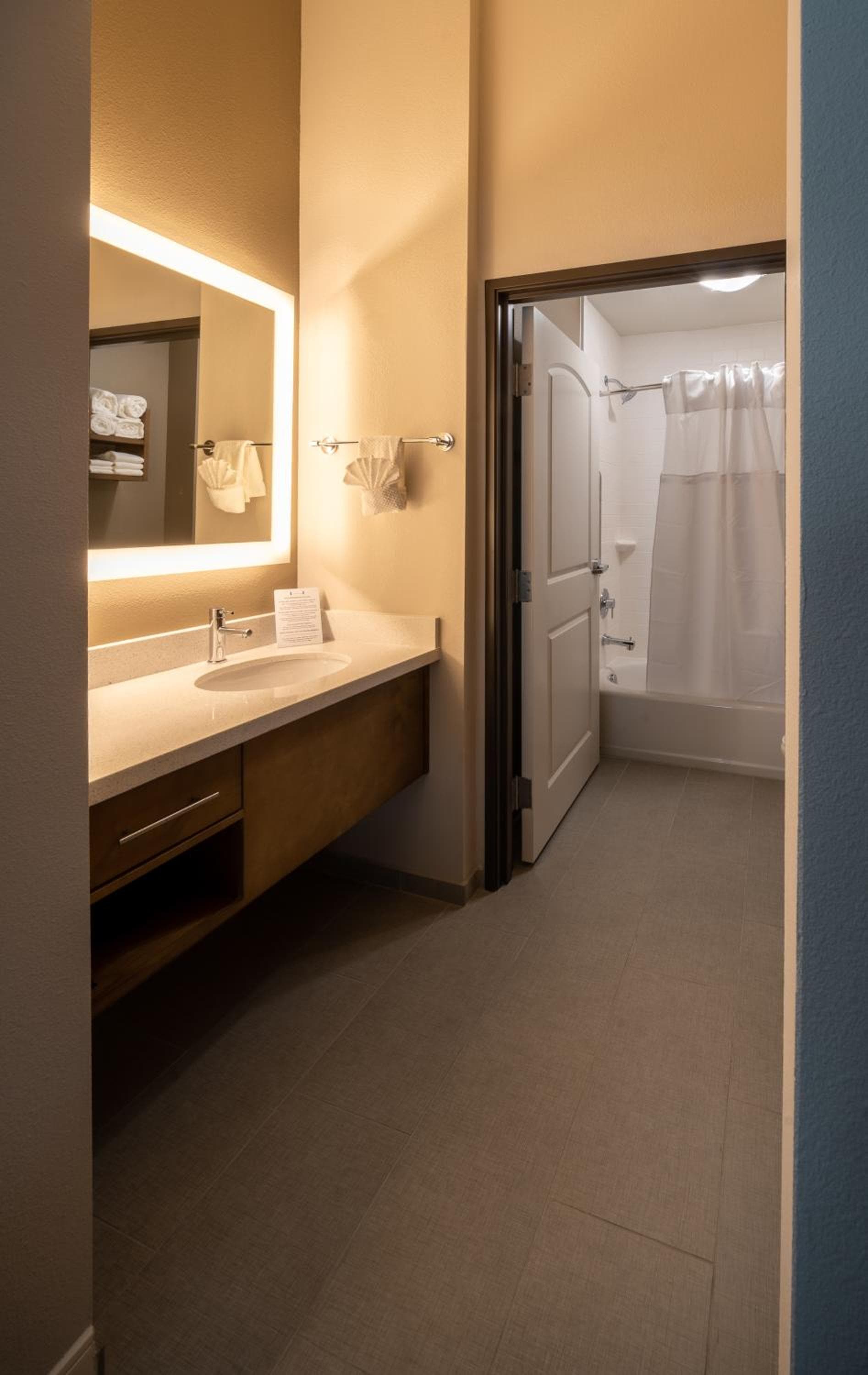 Staybridge Suites Houston East - Baytown by IHG gallery photo in Baytown, TX — image 108