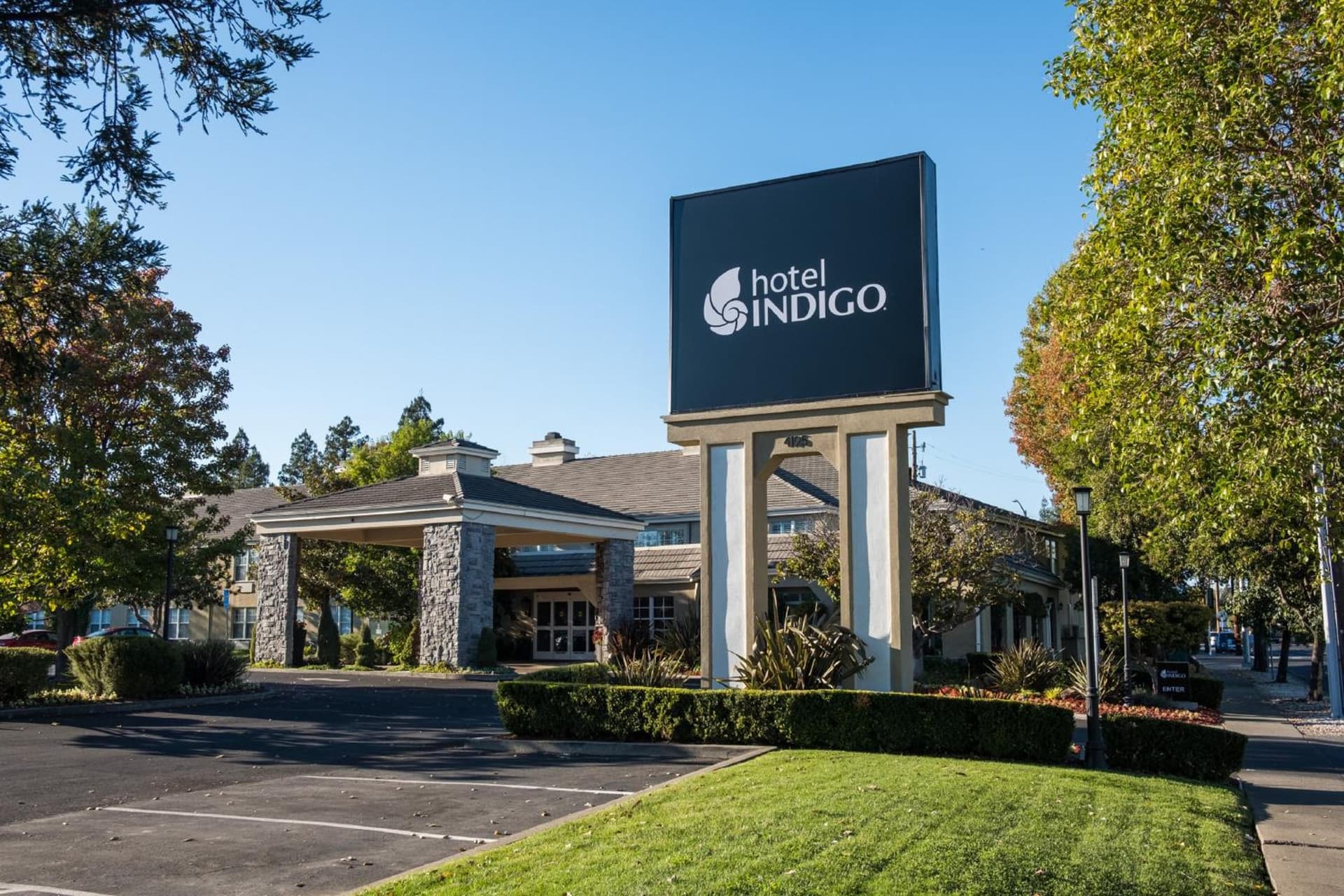Hotel Indigo Napa Valley by IHG gallery photo in Napa, CA — image 60