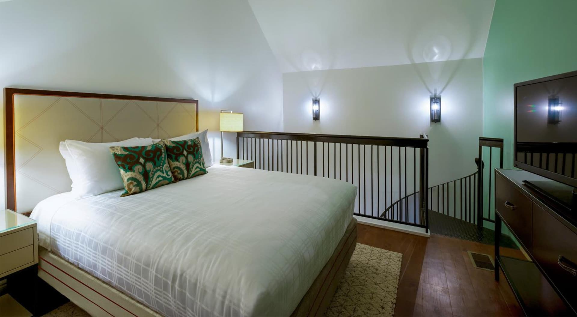 Hotel Indigo Savannah Historic District by IHG gallery photo in Savannah, GA — image 14