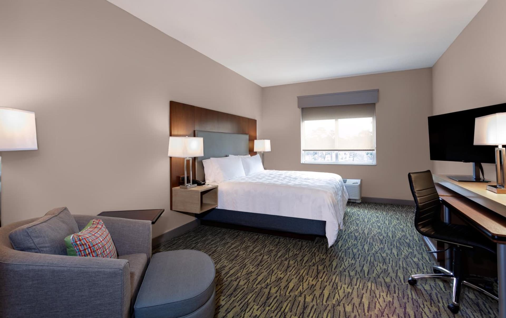 Holiday Inn - Tallahassee E Capitol - Univ by IHG interior in Tallahassee, FL — gallery photo 2