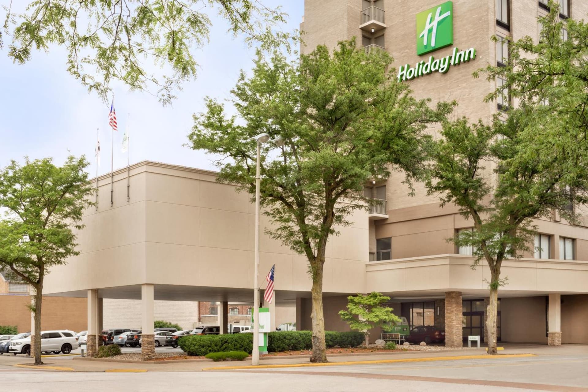Holiday Inn Rock Island-Quad Cities by IHG featured exterior or lobby in Rock Island, IL — similar hotel