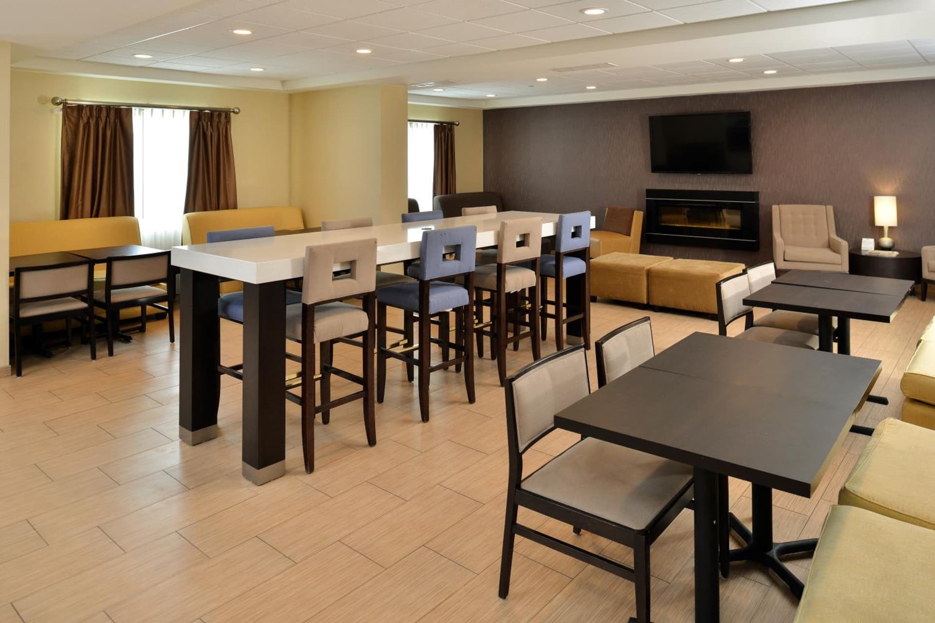Holiday Inn Express & Suites Peekskill-Lower Hudson Valley by IHG gallery photo in Peekskill, NY — image 32