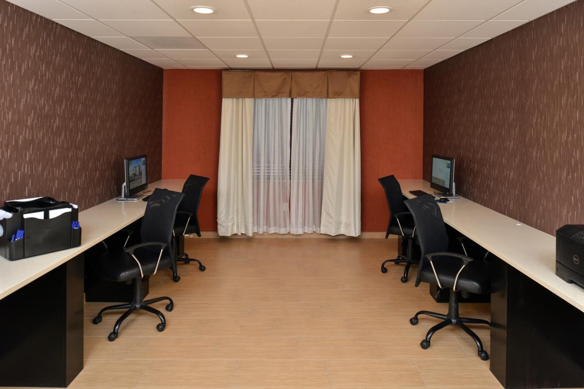 Holiday Inn Express & Suites Peekskill-Lower Hudson Valley by IHG gallery photo in Peekskill, NY — image 38