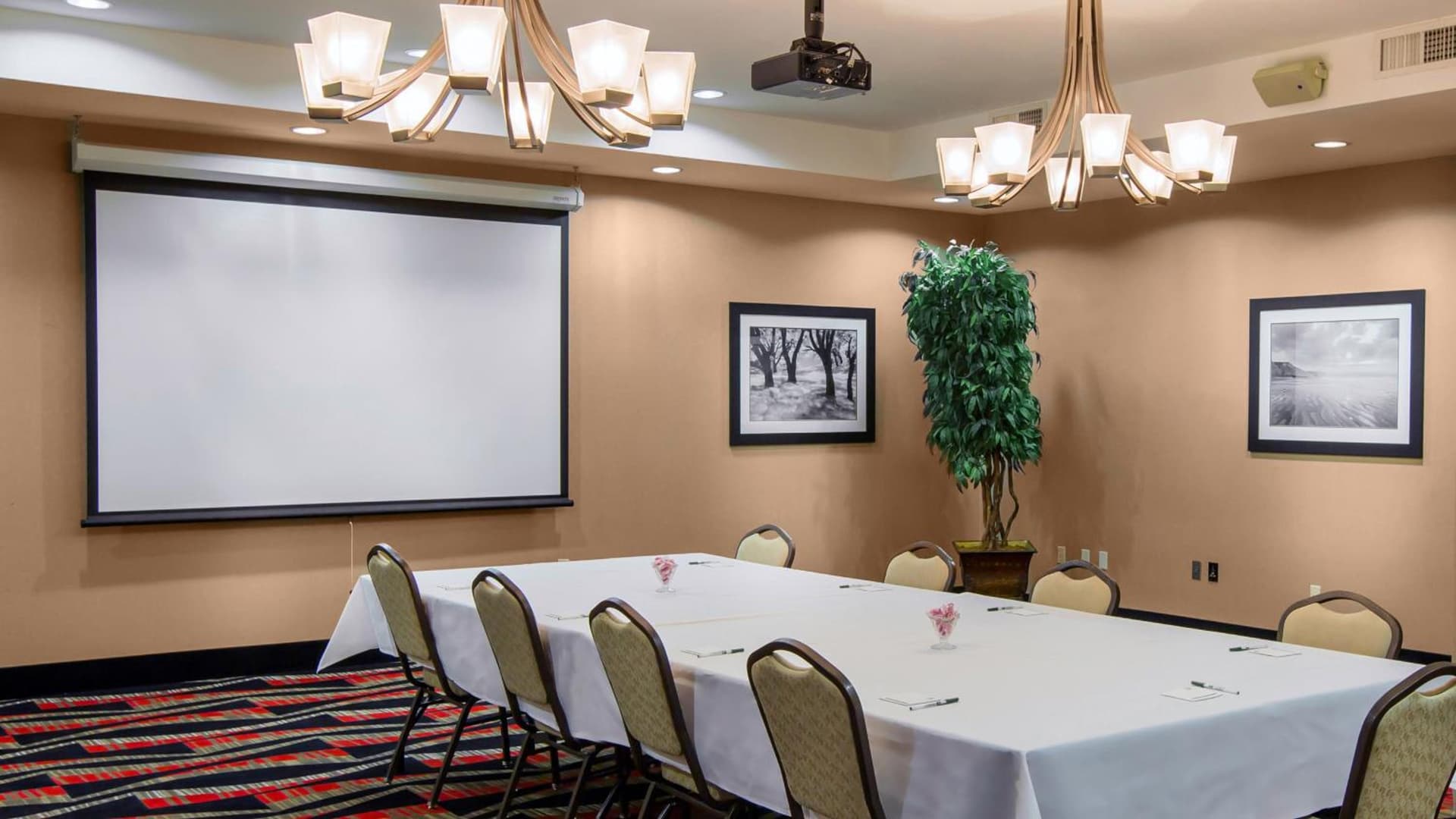 Holiday Inn Oklahoma City Airport by IHG property views in Oklahoma City, OK — gallery photo 3
