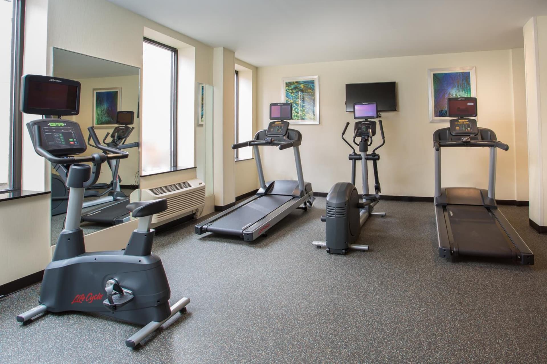 Holiday Inn Express - Springfield Downtown by IHG gallery photo in Springfield, MA — image 38
