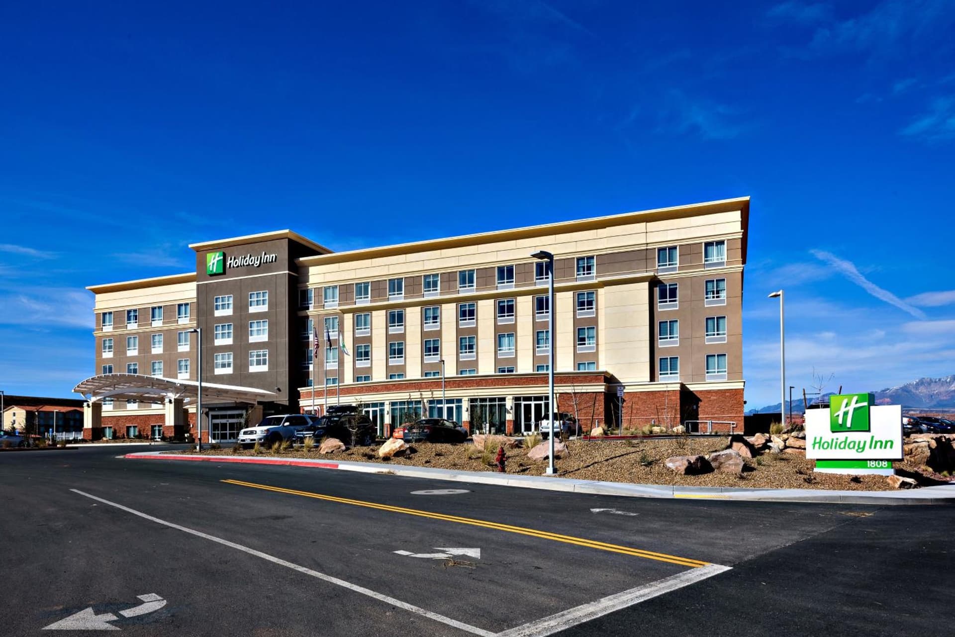 Holiday Inn St. George Convention Center by IHG property views in St. George, UT — gallery photo 3