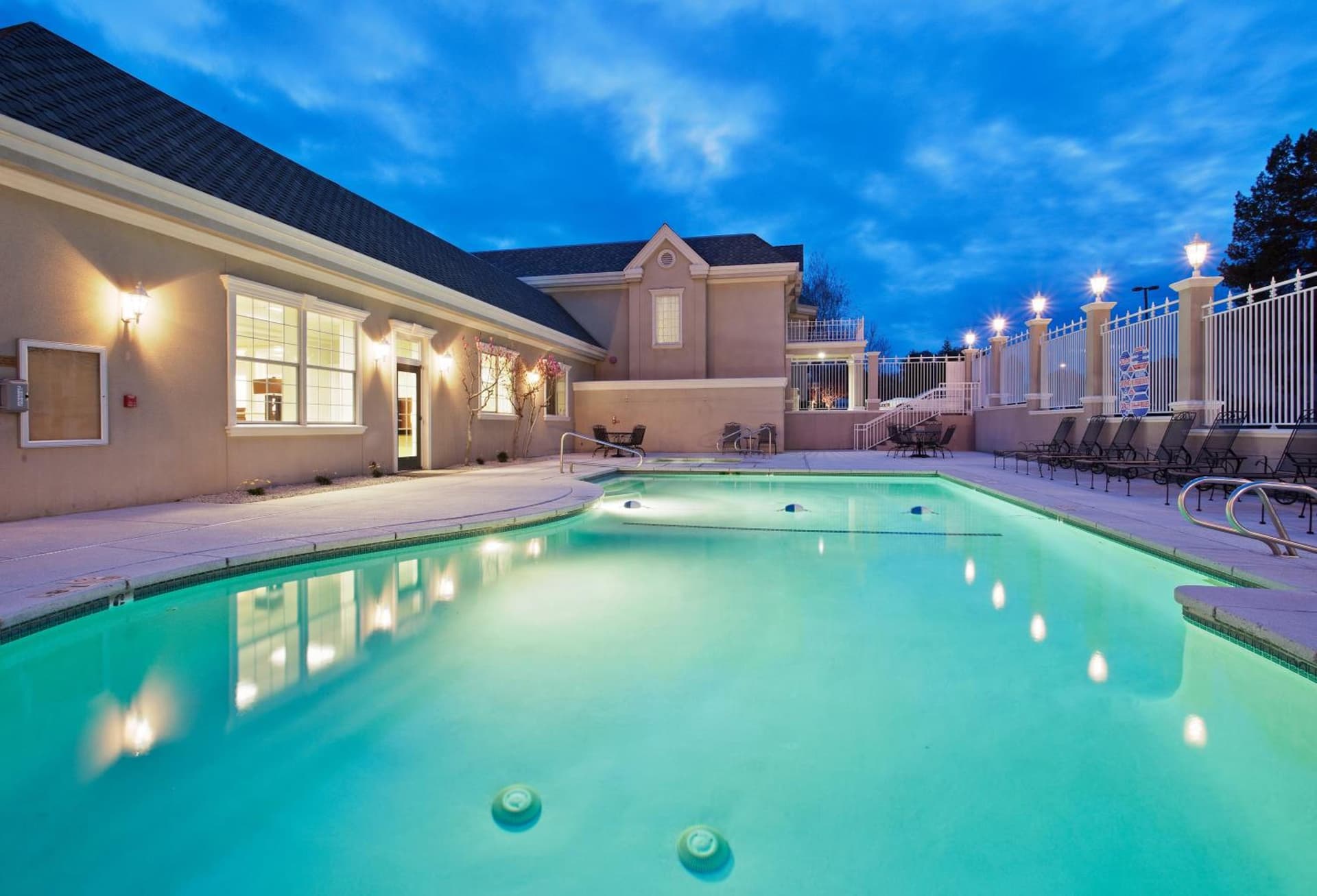 Holiday Inn Redding by IHG gallery photo in Redding, CA — image 11