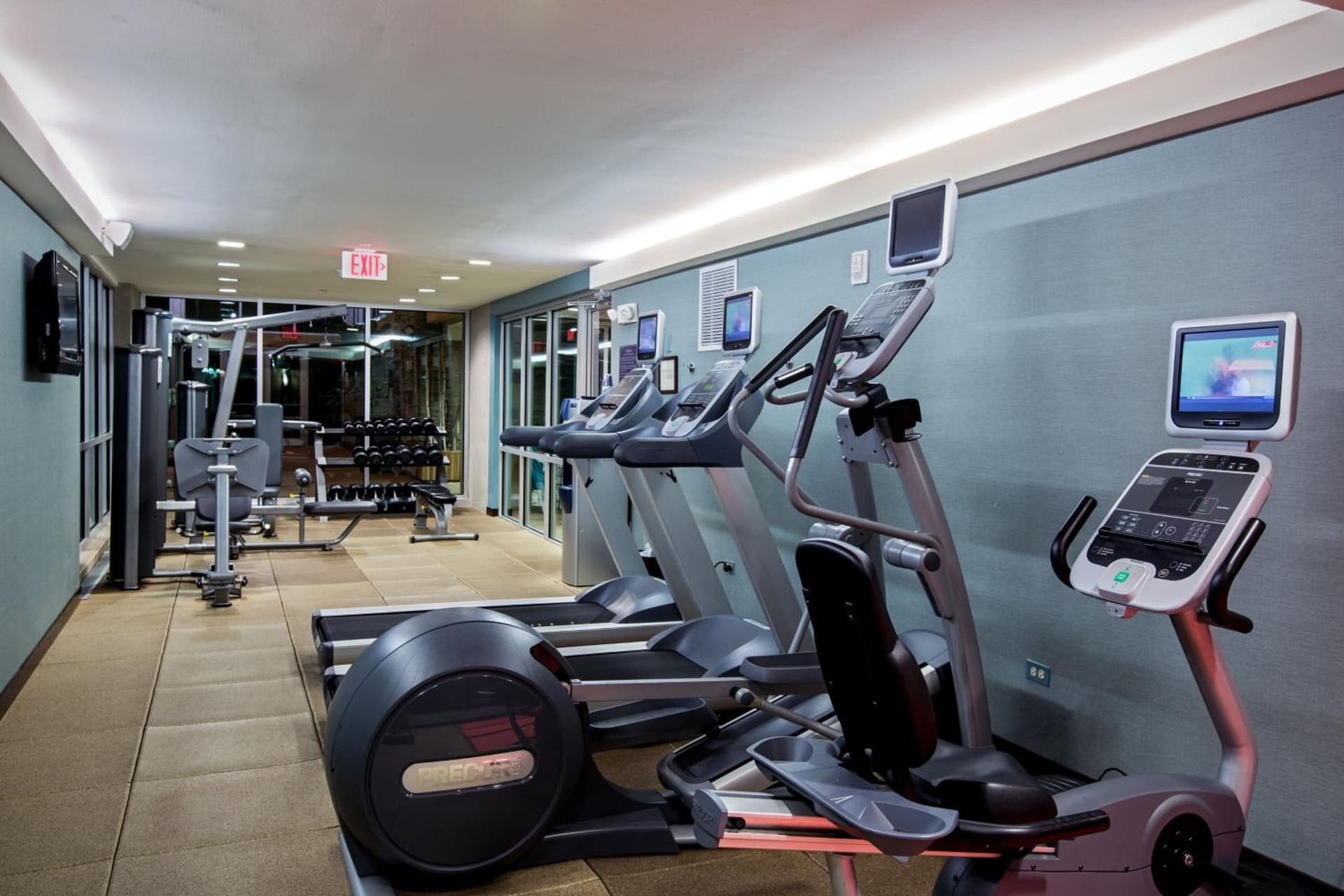 Crowne Plaza Hotel Glen Ellyn/Lombard by IHG property views in Glen Ellyn, IL — gallery photo 3