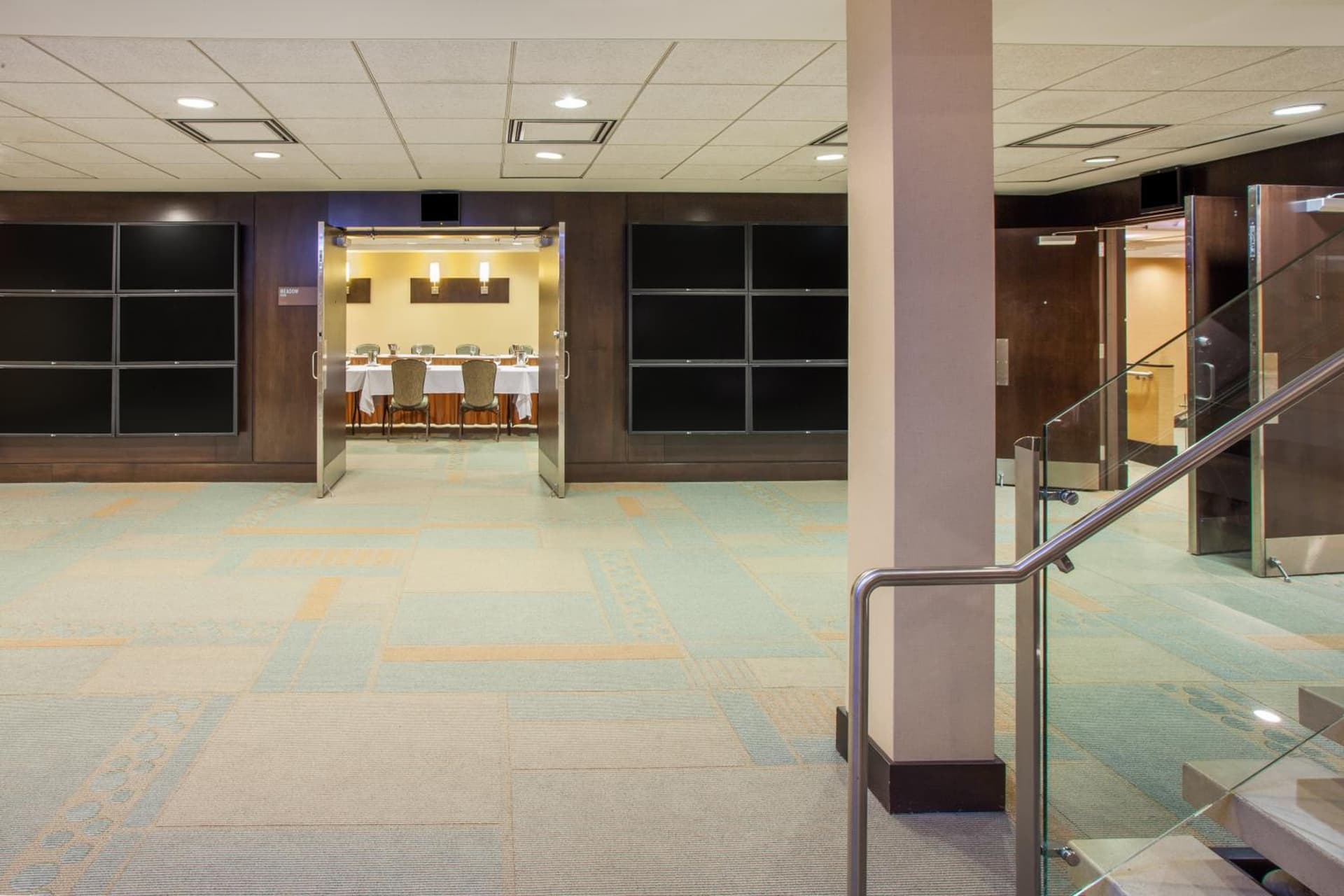 Crowne Plaza Hotel Glen Ellyn/Lombard by IHG gallery photo in Glen Ellyn, IL — image 49