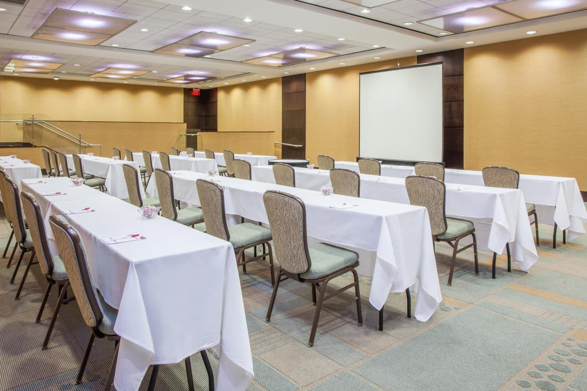 Crowne Plaza Hotel Glen Ellyn/Lombard by IHG gallery photo in Glen Ellyn, IL — image 41