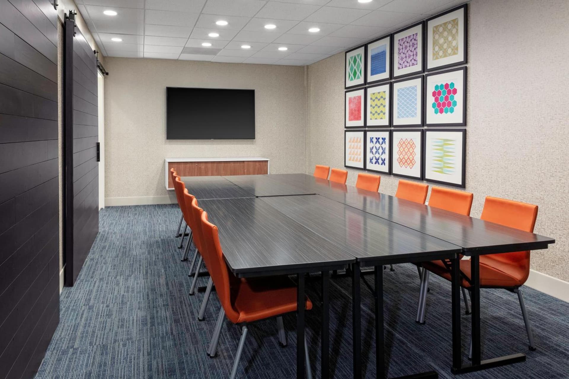 Holiday Inn Express & Suites Wilmington West - Medical Park by IHG interior in Wilmington, NC — gallery photo 2