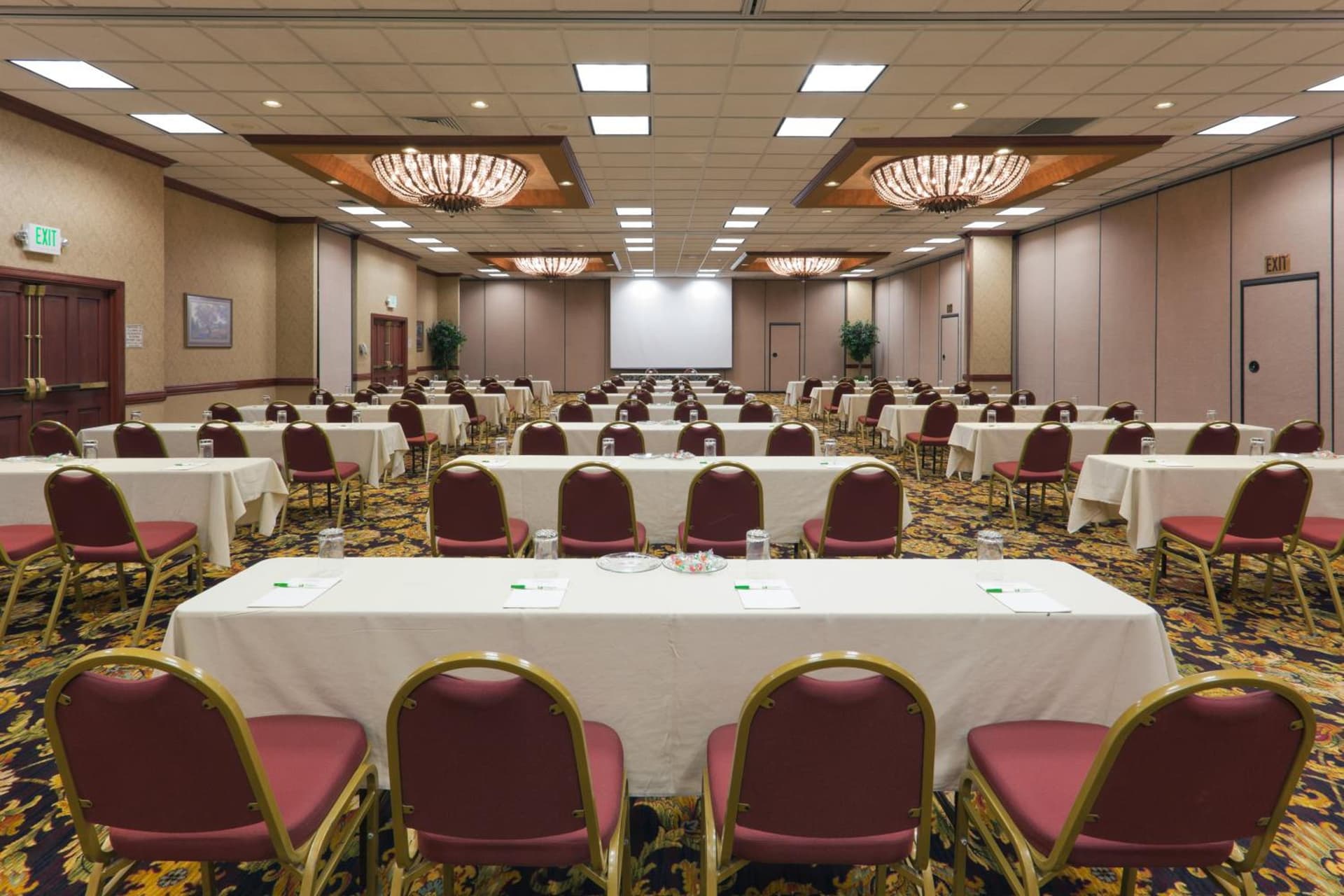 Holiday Inn Sacramento Downtown-Arena by IHG property views in Sacramento, CA — gallery photo 3