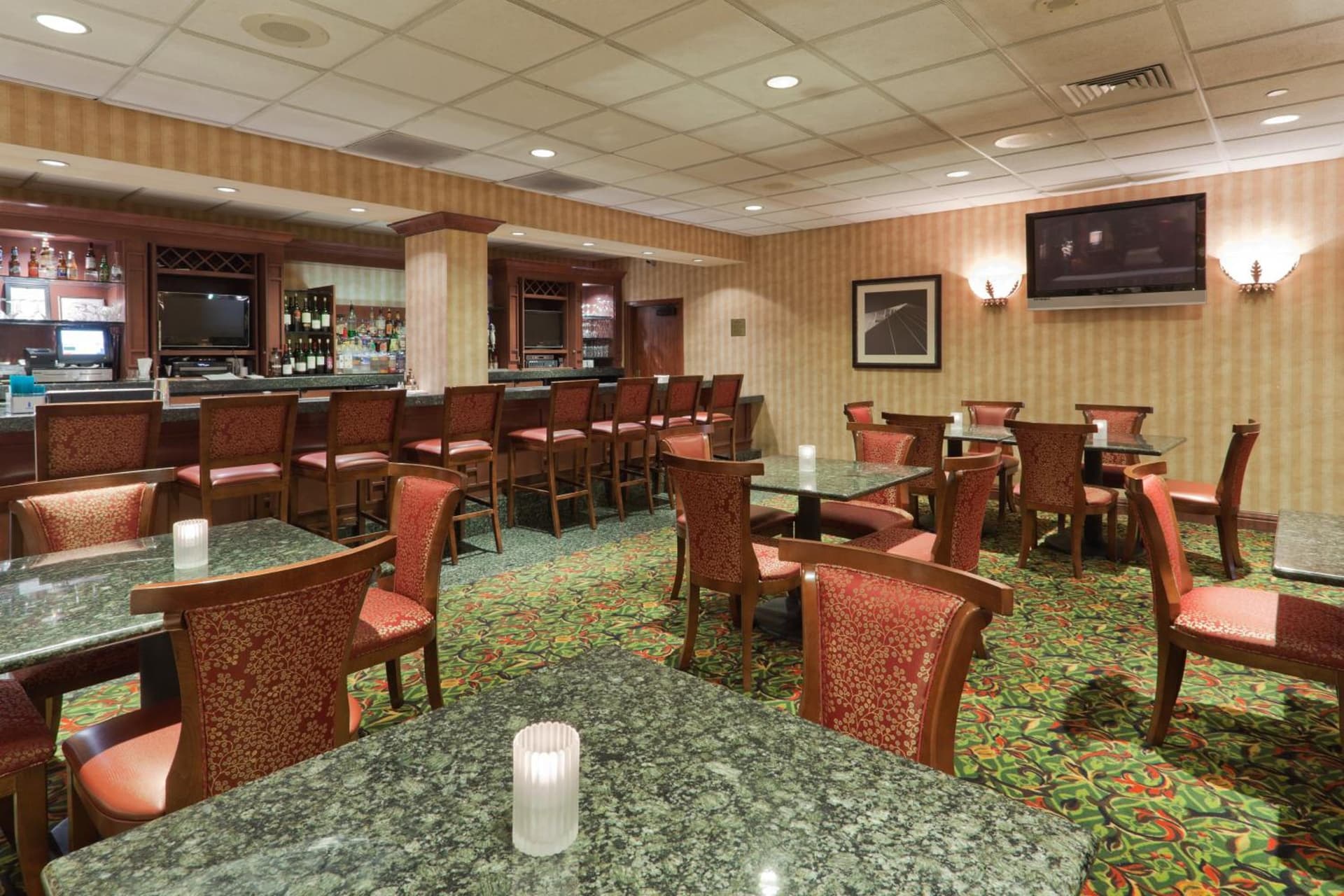 Holiday Inn Sacramento Downtown-Arena by IHG interior in Sacramento, CA — gallery photo 2