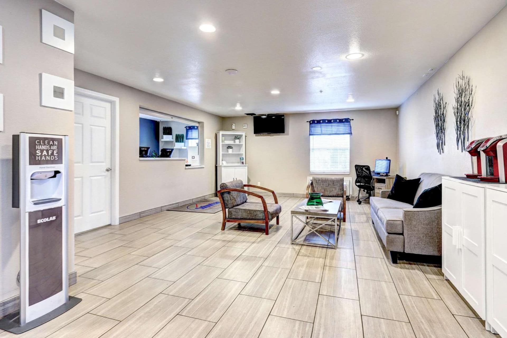 Suburban Studios Westminster Denver North property views in Westminster, CO — gallery photo 3
