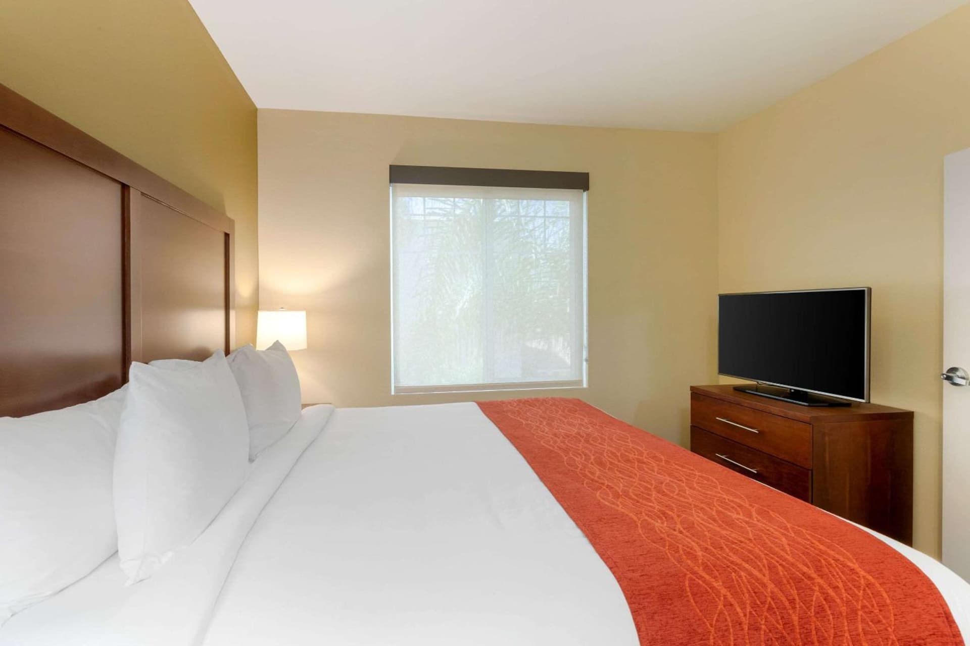 Comfort Inn & Suites Near Ontario Airport gallery photo in Ontario, CA — image 41