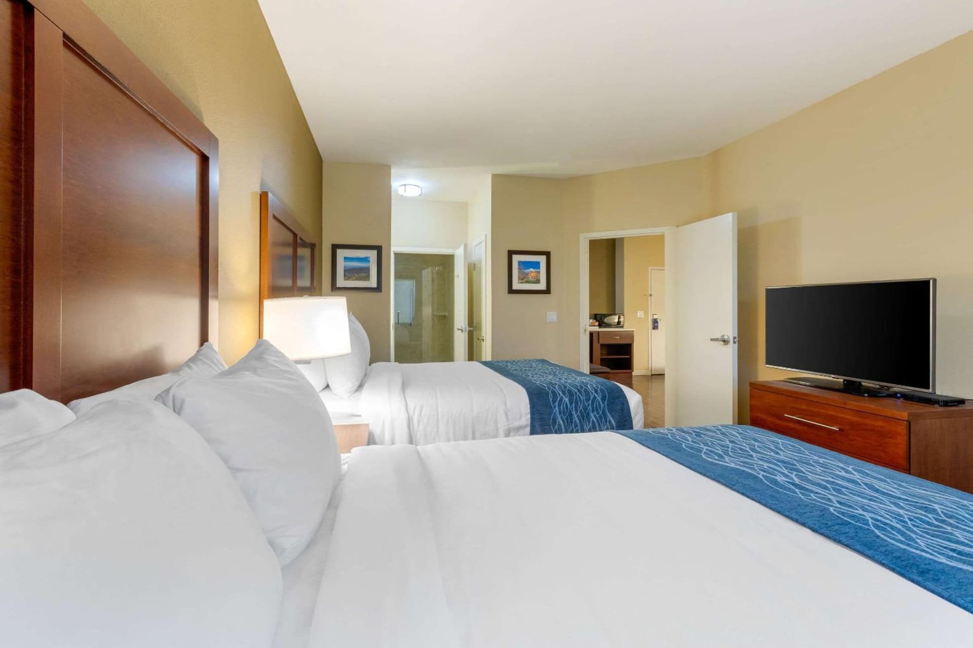 Comfort Inn & Suites Near Ontario Airport gallery photo in Ontario, CA — image 9