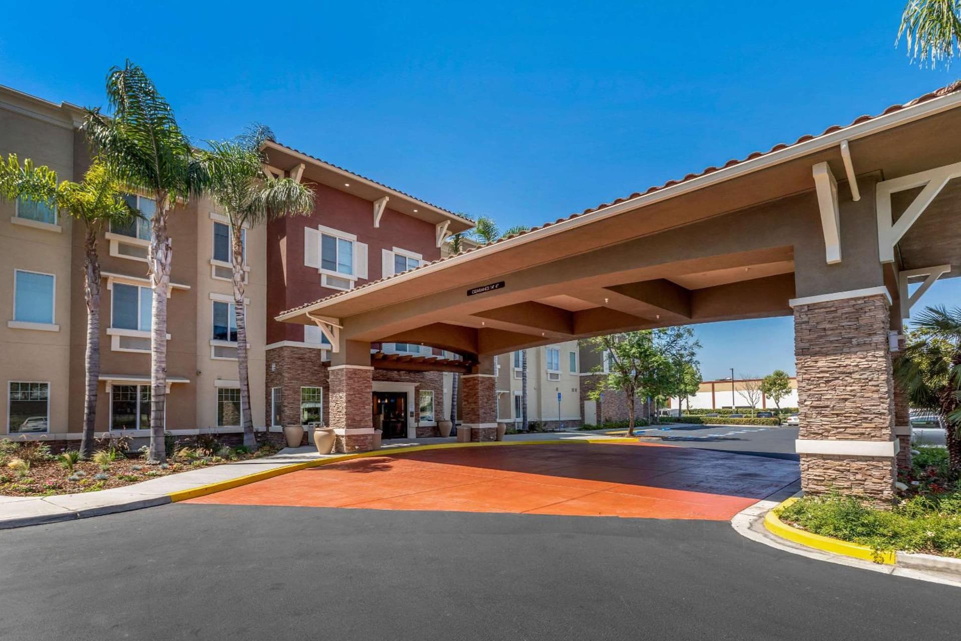 Comfort Inn & Suites Near Ontario Airport — hotel in Ontario, California