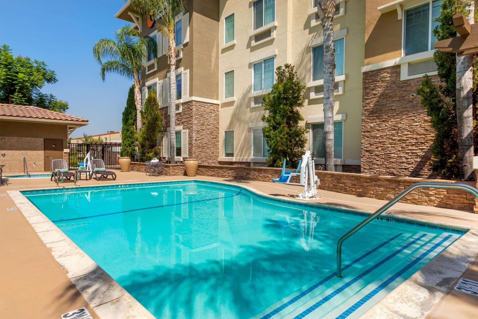 Comfort Inn & Suites Near Ontario Airport gallery photo in Ontario, CA — image 6