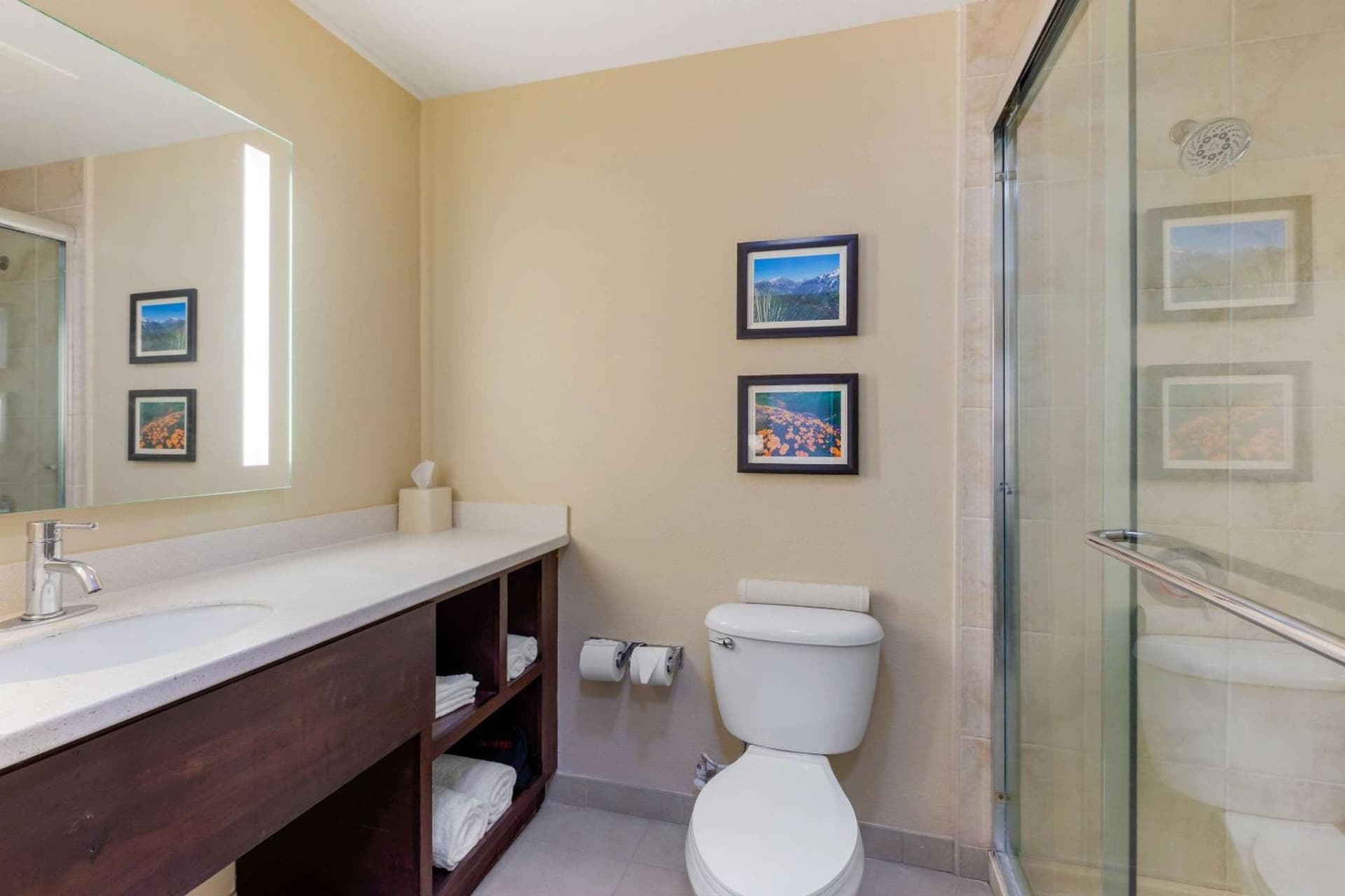 Comfort Inn & Suites Near Ontario Airport gallery photo in Ontario, CA — image 38