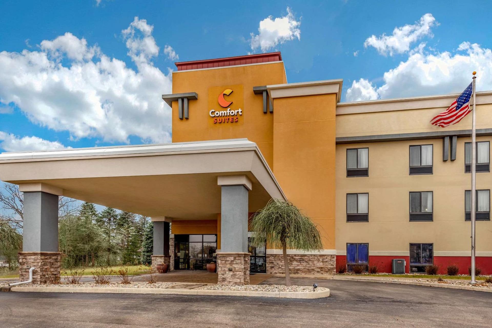 Comfort Suites Elkhart South interior in Elkhart, IN — gallery photo 2