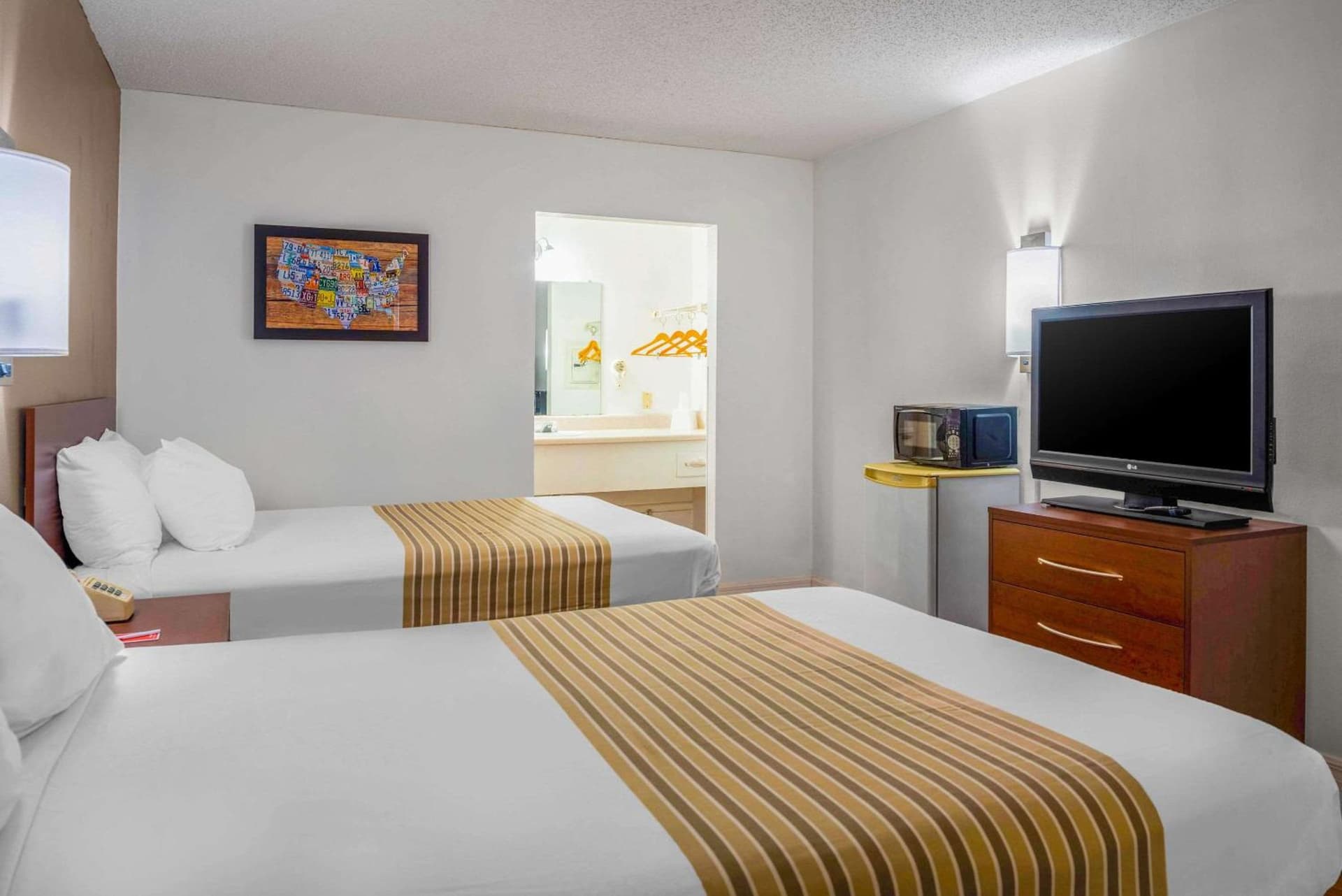 Econo Lodge Crystal River gallery photo in Crystal River, FL — image 44