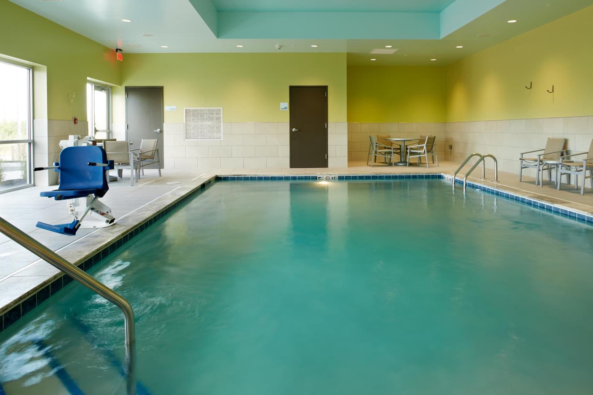Holiday Inn Express & Suites - Cincinnati North - Liberty Way by IHG gallery photo in West Chester, OH — image 12