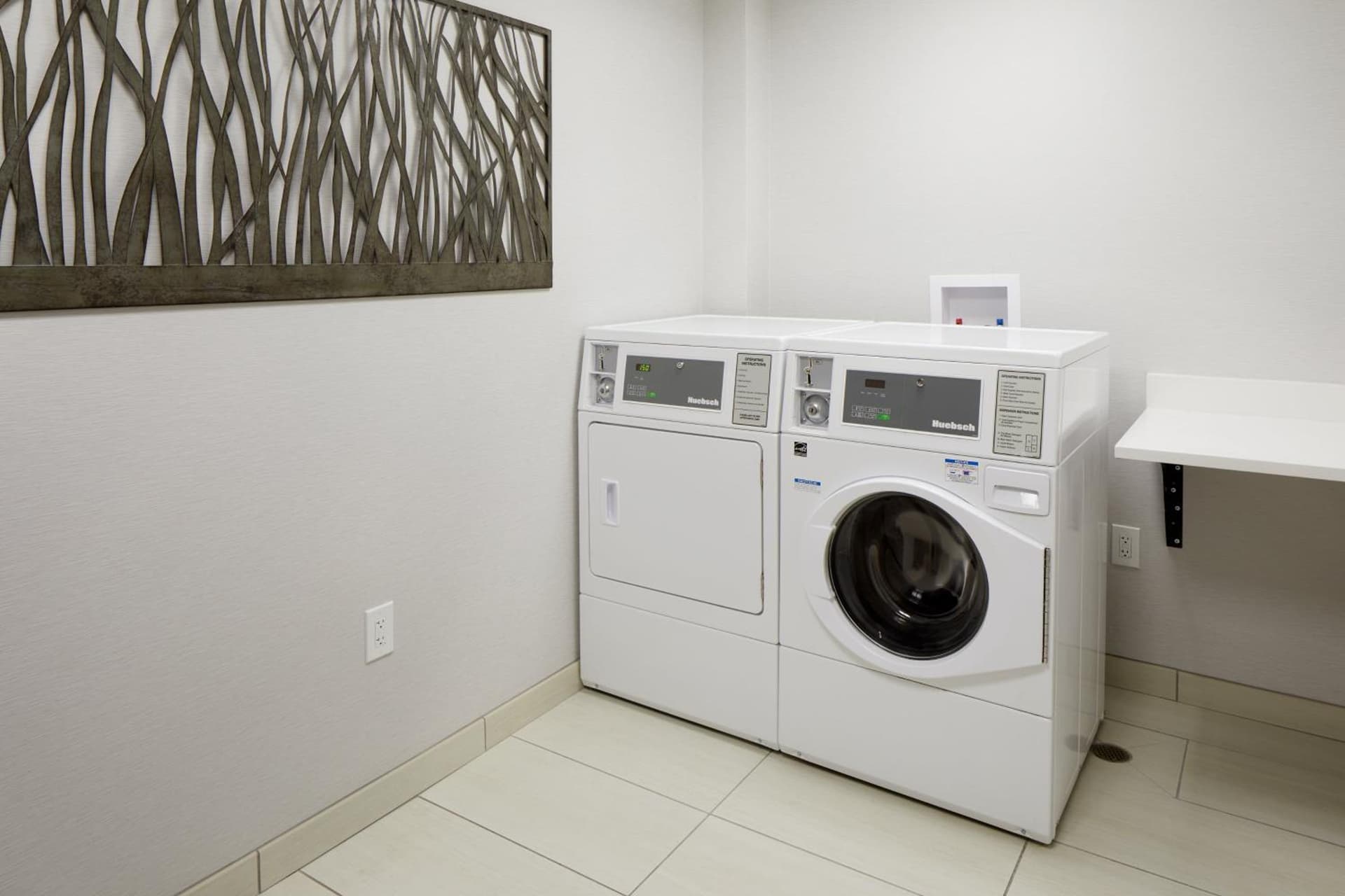 Holiday Inn Express & Suites - Cincinnati North - Liberty Way by IHG gallery photo in West Chester, OH — image 16