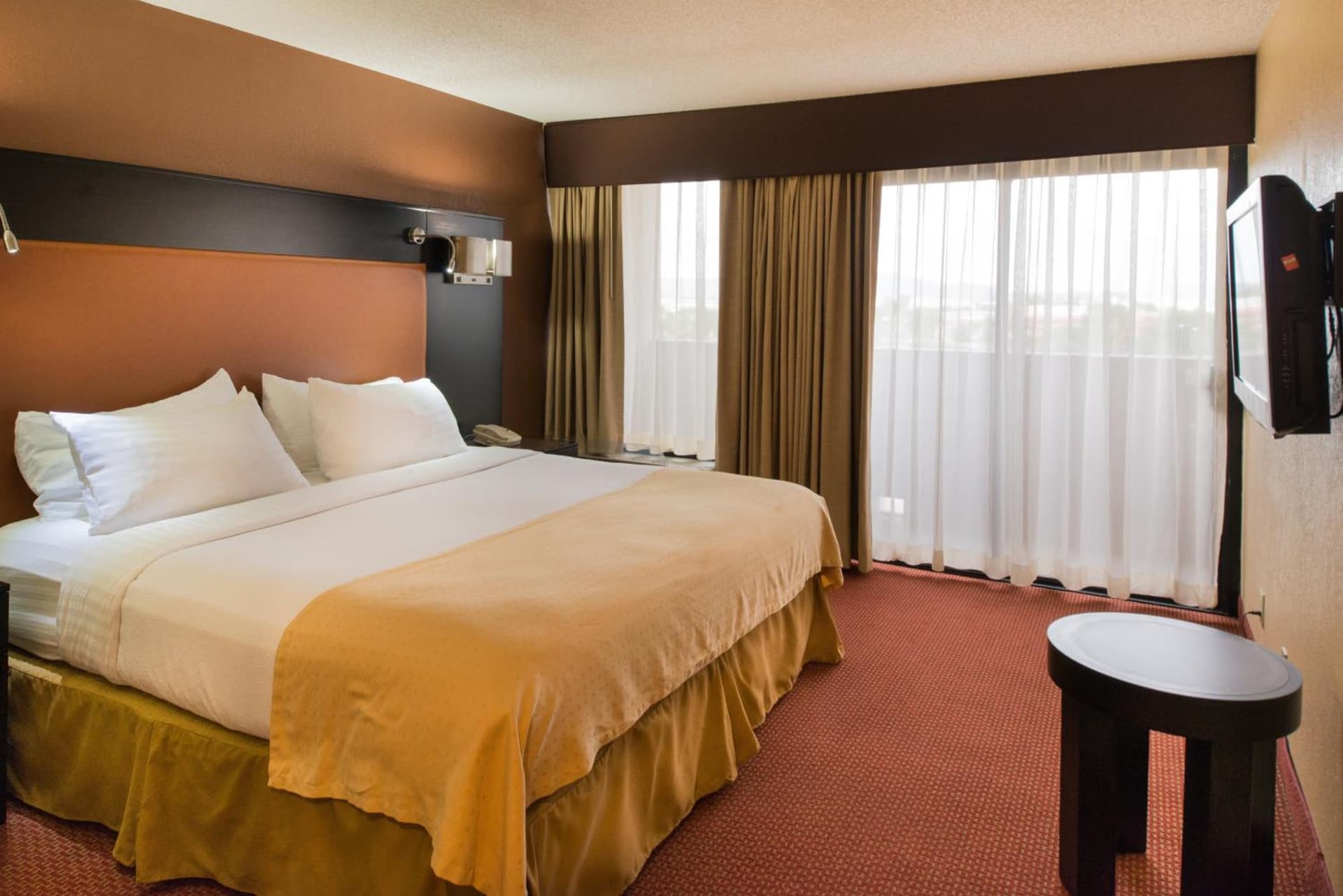 GreenTree Hotel Phoenix West gallery photo in Phoenix, AZ — image 19