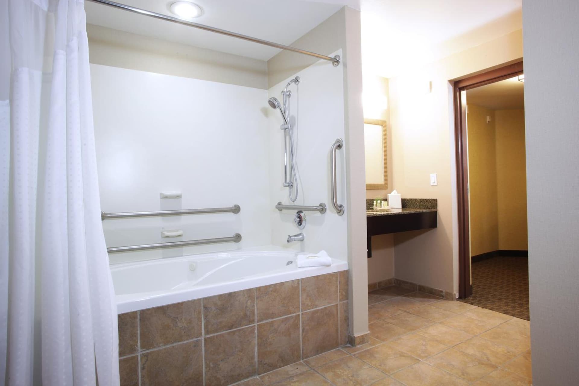 Holiday Inn Phoenix/Chandler by IHG gallery photo in Chandler, AZ — image 4