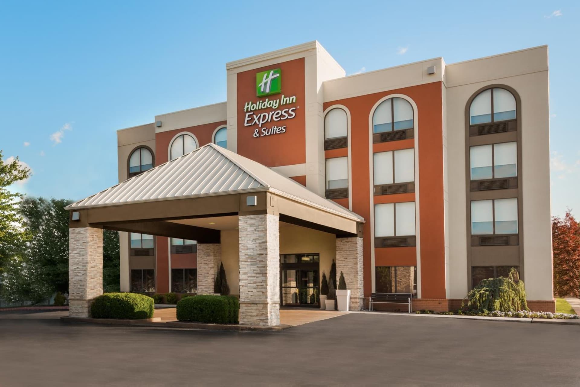Holiday Inn Express Hotel & Suites Bentonville by IHG featured exterior or lobby in Bentonville, AR — similar hotel