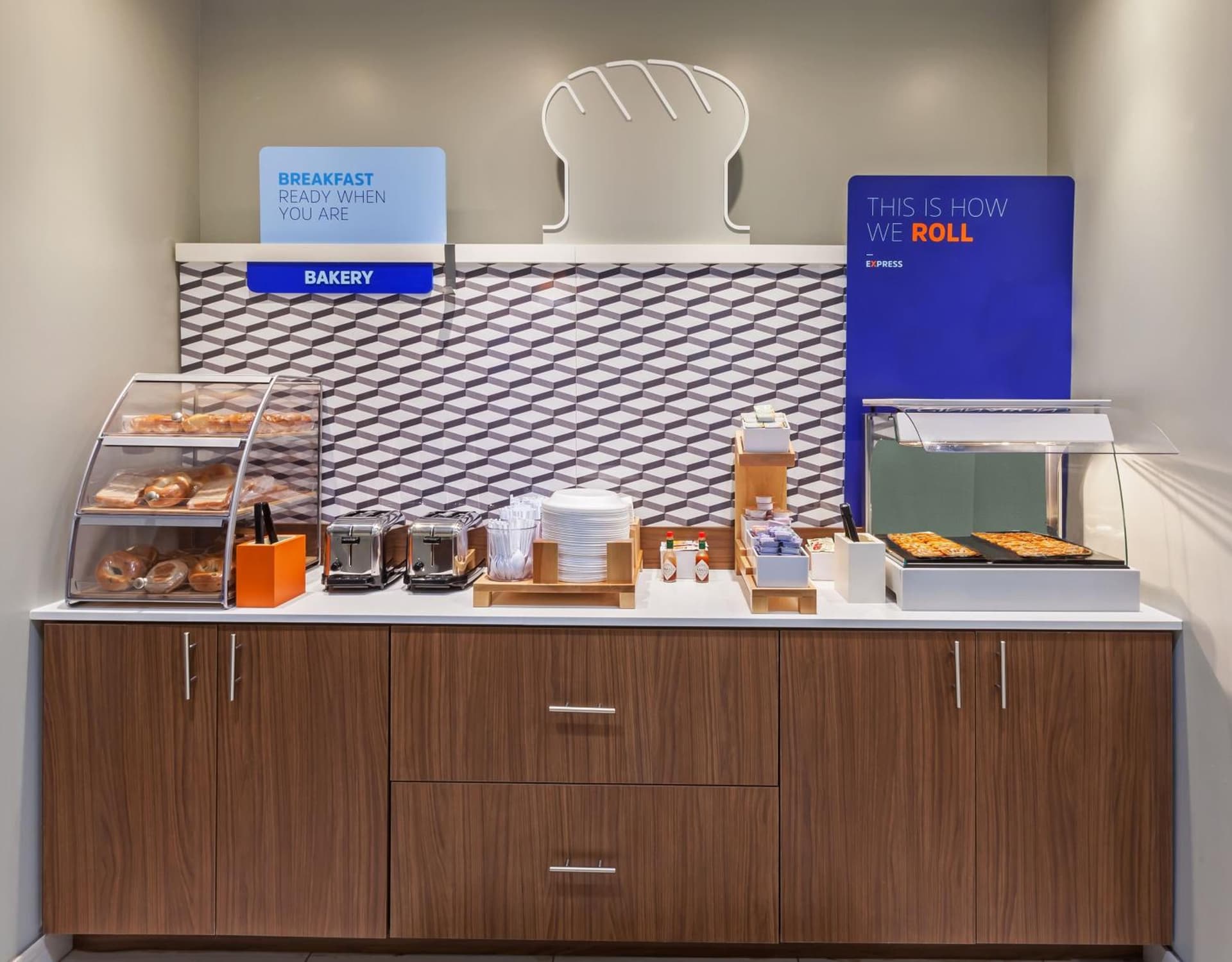 Holiday Inn Express & Suites Tulsa South - Woodland Hills by IHG gallery photo in Tulsa, OK — image 9
