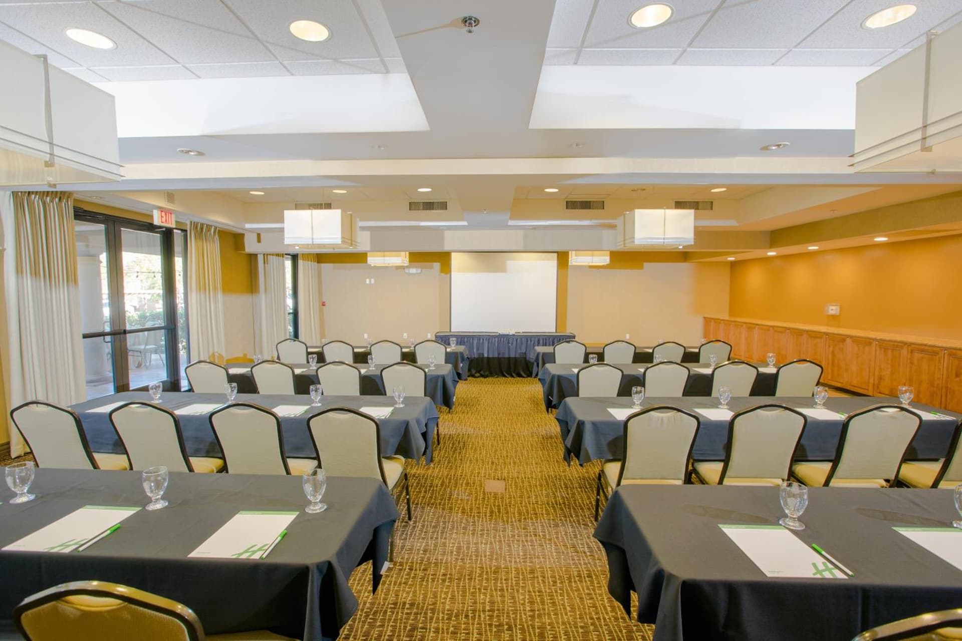Holiday Inn Phoenix/Chandler by IHG gallery photo in Chandler, AZ — image 71