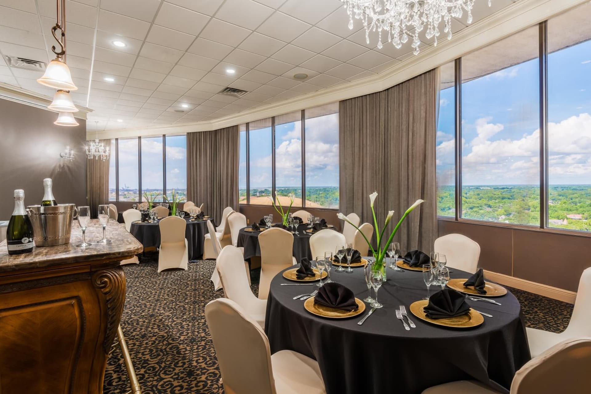 Holiday Inn Mobile Downtown Historic District by IHG gallery photo in Mobile, AL — image 26
