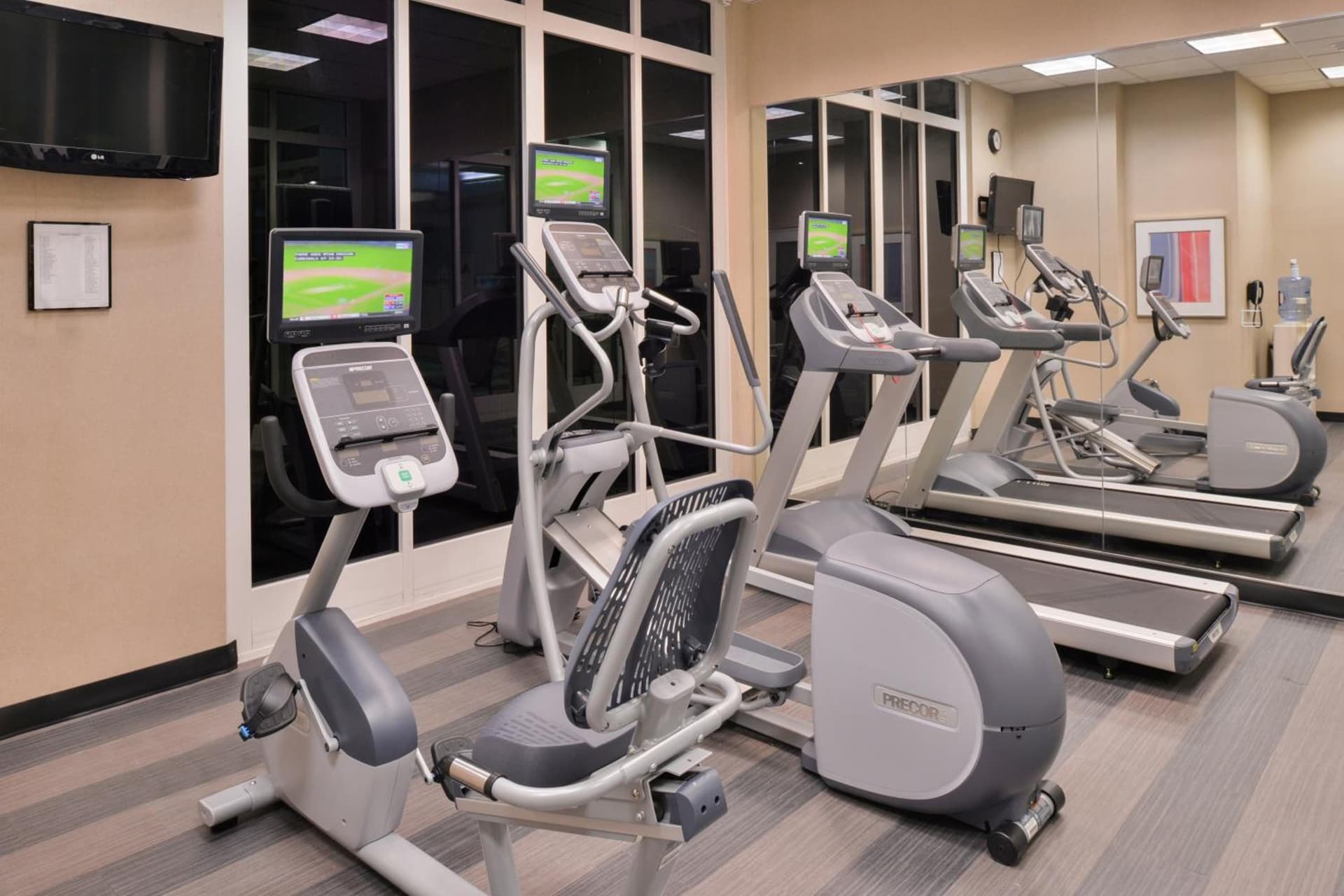 Holiday Inn Kansas City Airport by IHG gallery photo in Kansas City, KS — image 47