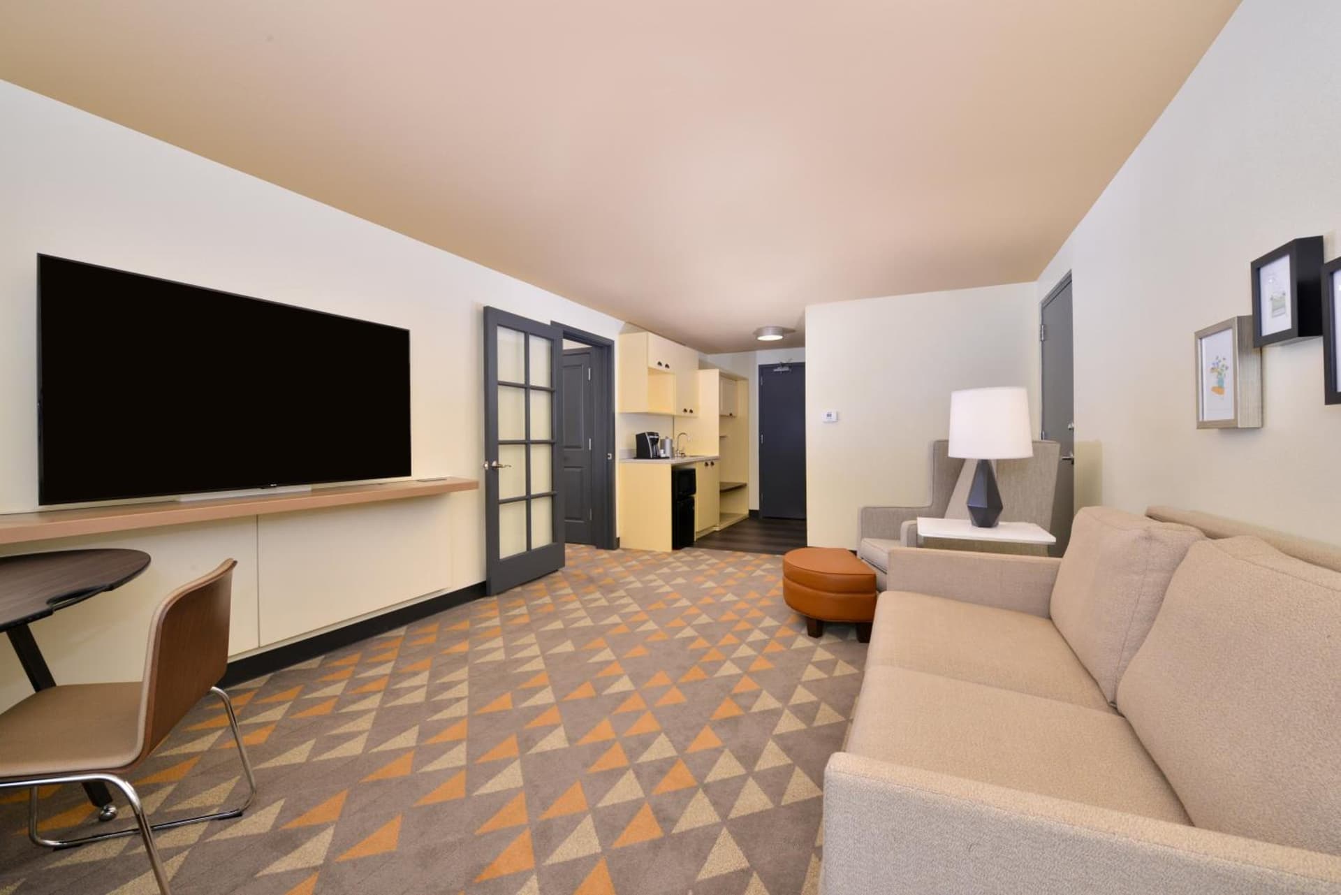 Holiday Inn Kansas City Airport by IHG gallery photo in Kansas City, KS — image 18