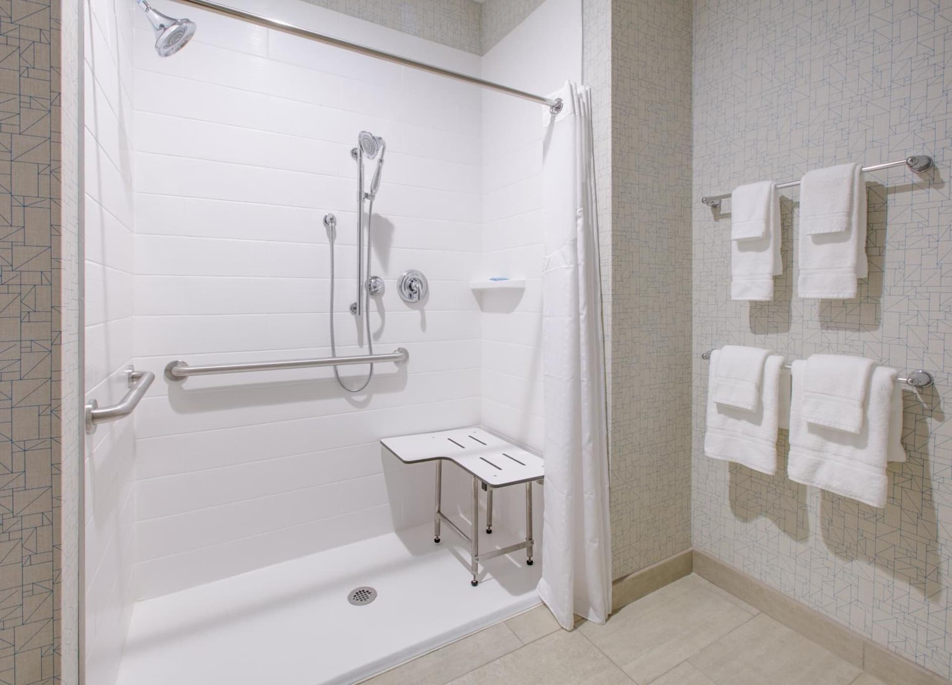 Holiday Inn Express & Suites - Dallas NW HWY - Love Field by IHG gallery photo in Dallas, TX — image 8