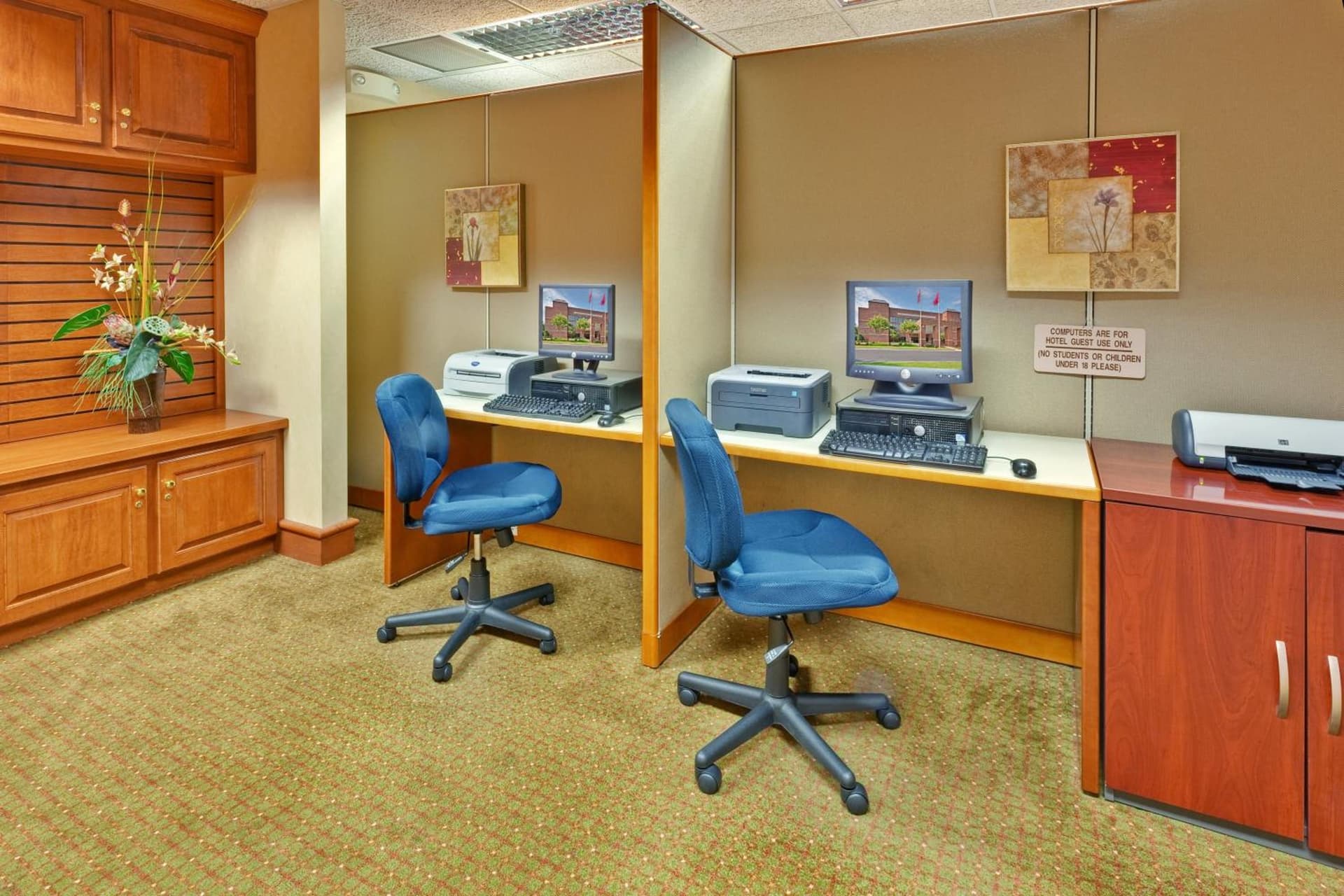 Holiday Inn Memphis-University of Memphis, an IHG Hotel property views in Memphis, TN — gallery photo 3