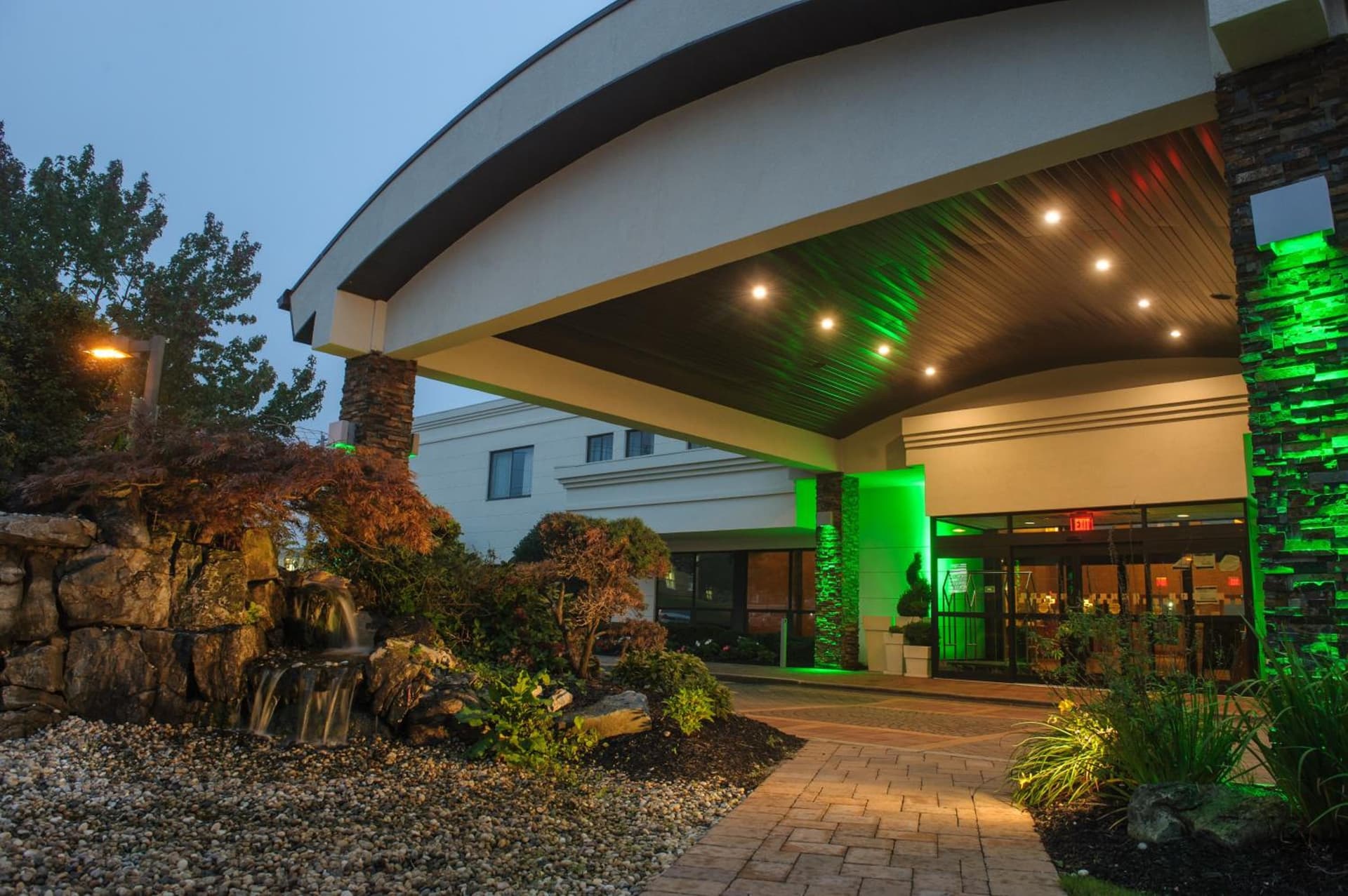 Holiday Inn Plainview-Long Island by IHG featured exterior or lobby in Plainview, NY — similar hotel