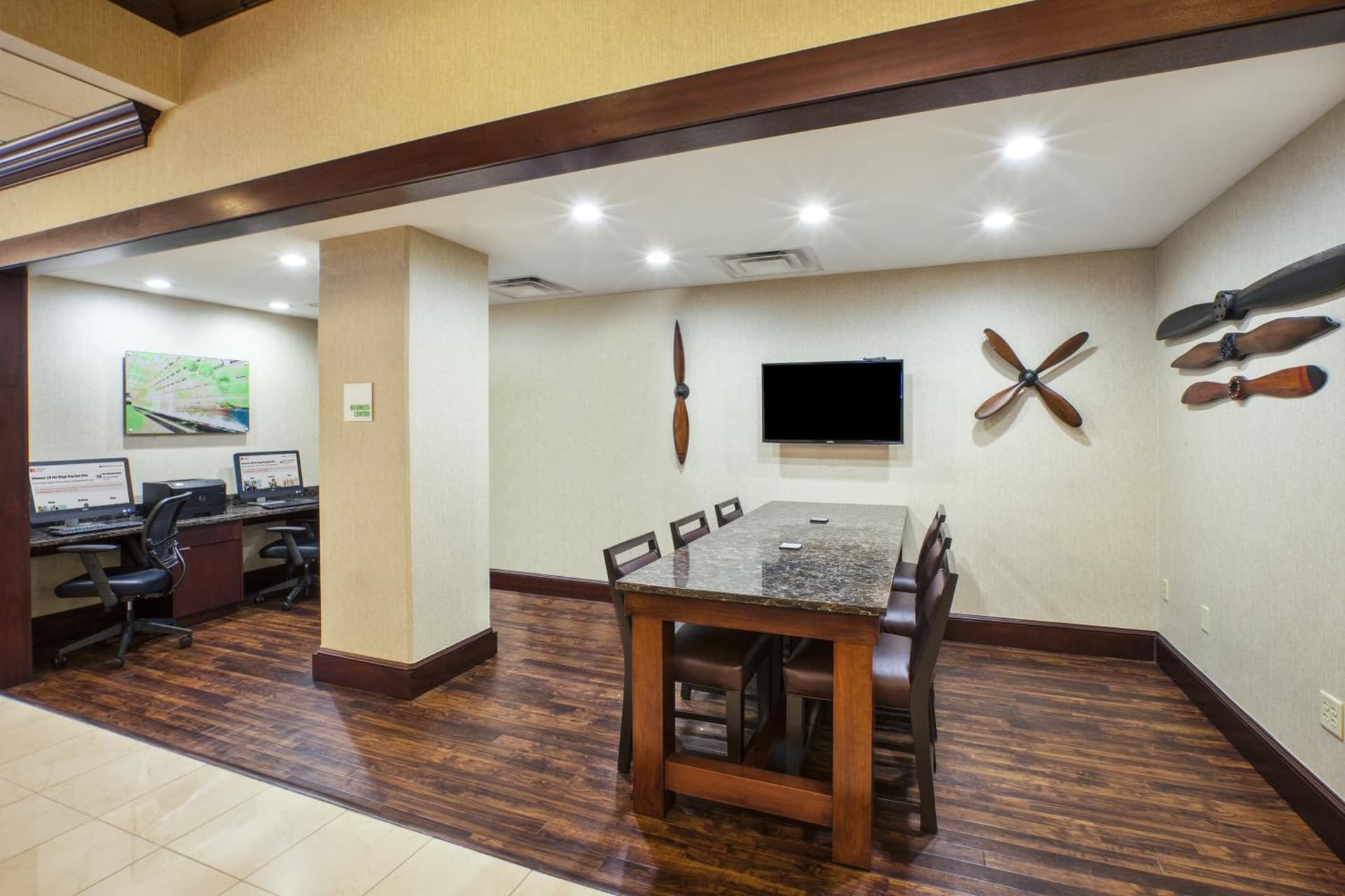 Holiday Inn National Airport/Crystal City by IHG gallery photo in Arlington, VA — image 16