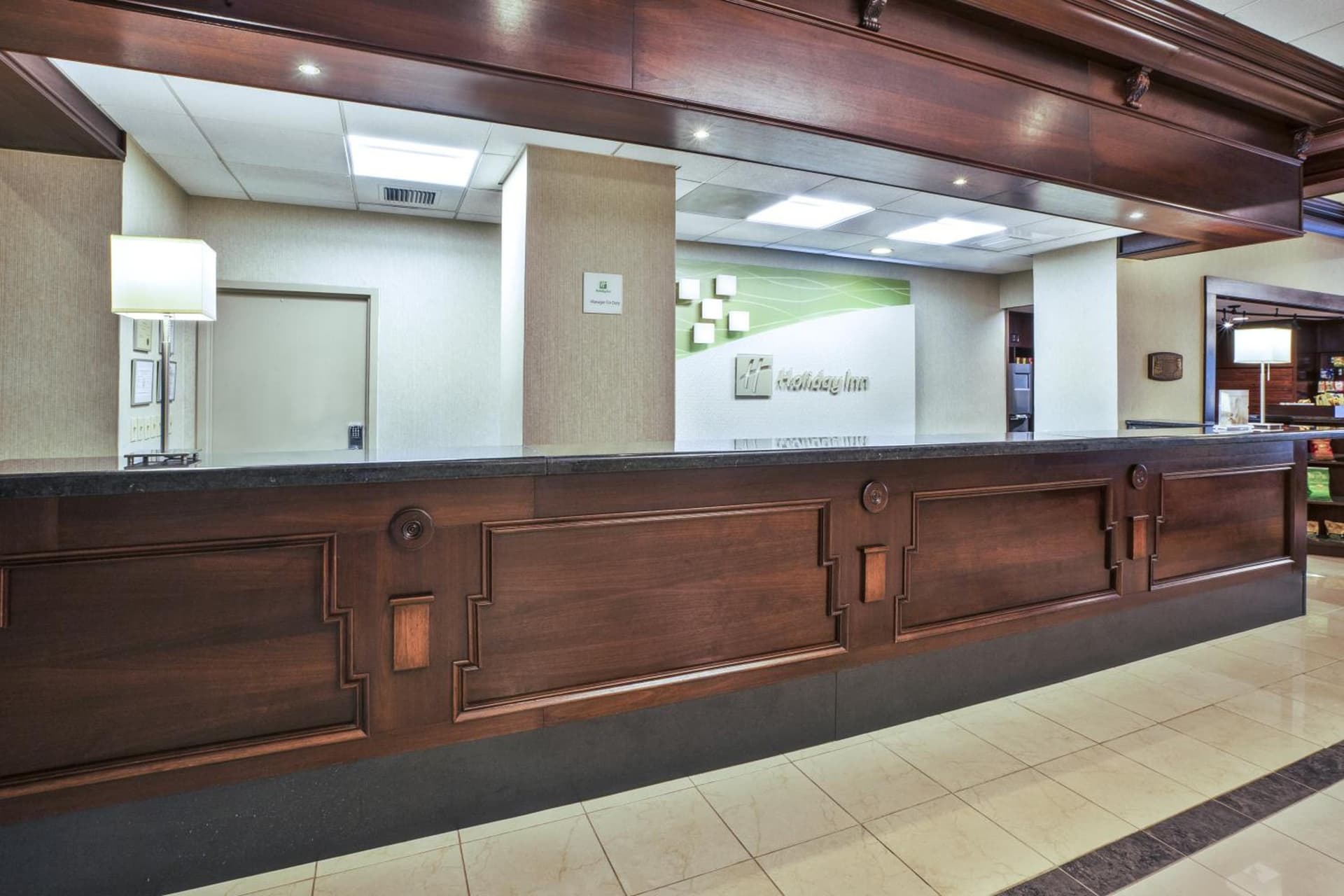 Holiday Inn National Airport/Crystal City by IHG gallery photo in Arlington, VA — image 49