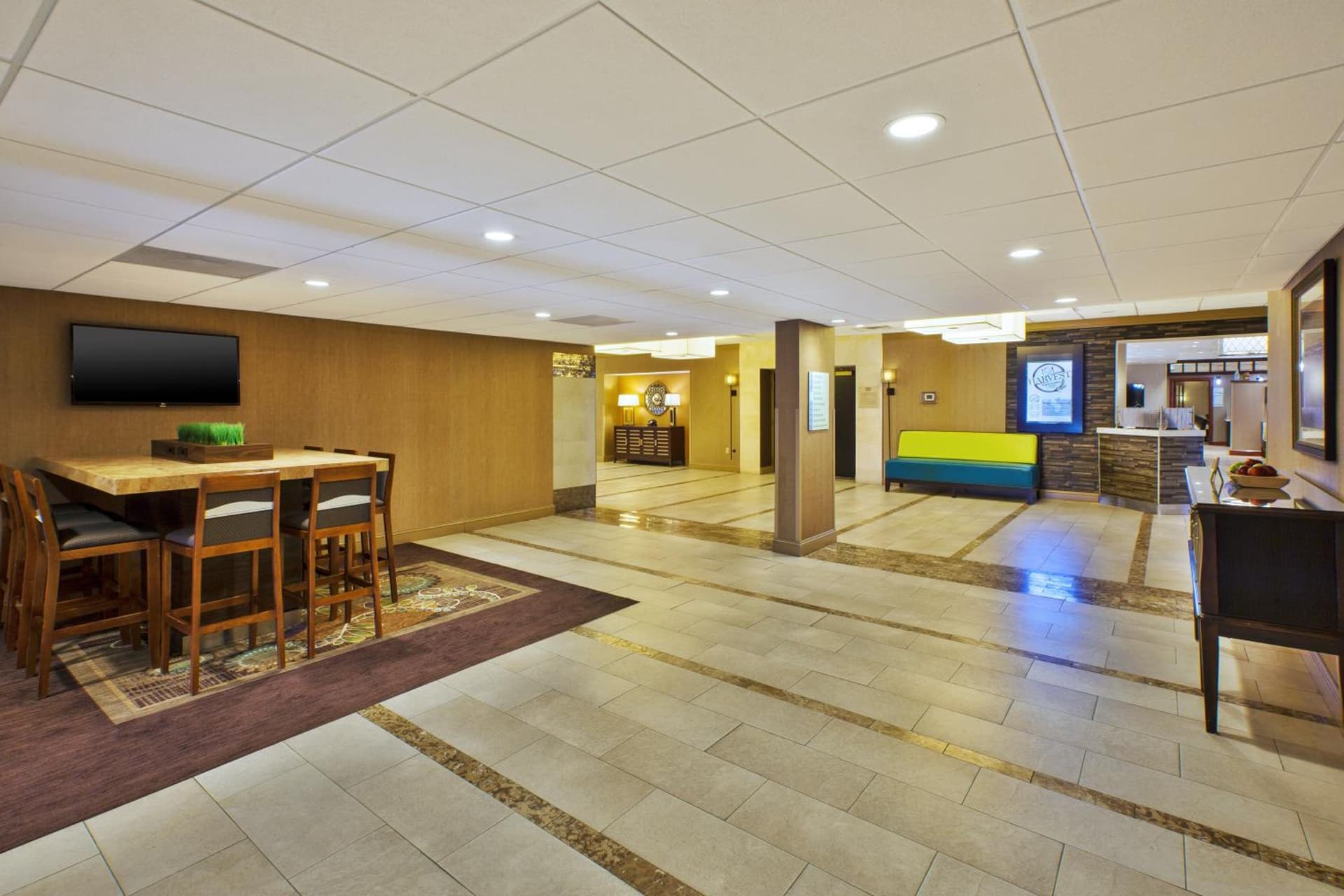 Holiday Inn Gaithersburg by IHG interior in Gaithersburg, MD — gallery photo 2
