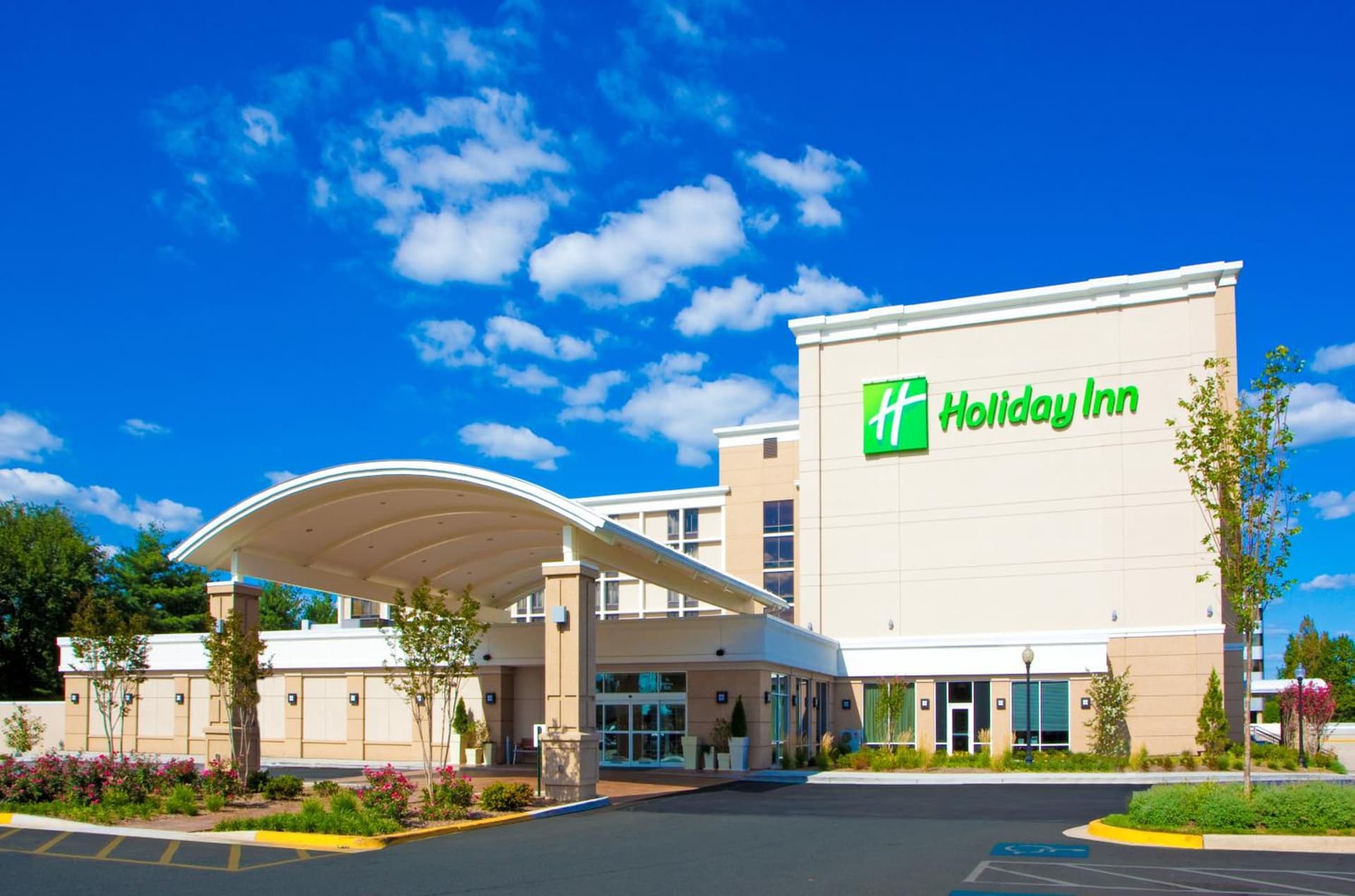 Holiday Inn Gaithersburg by IHG featured exterior or lobby in Gaithersburg, MD — similar hotel