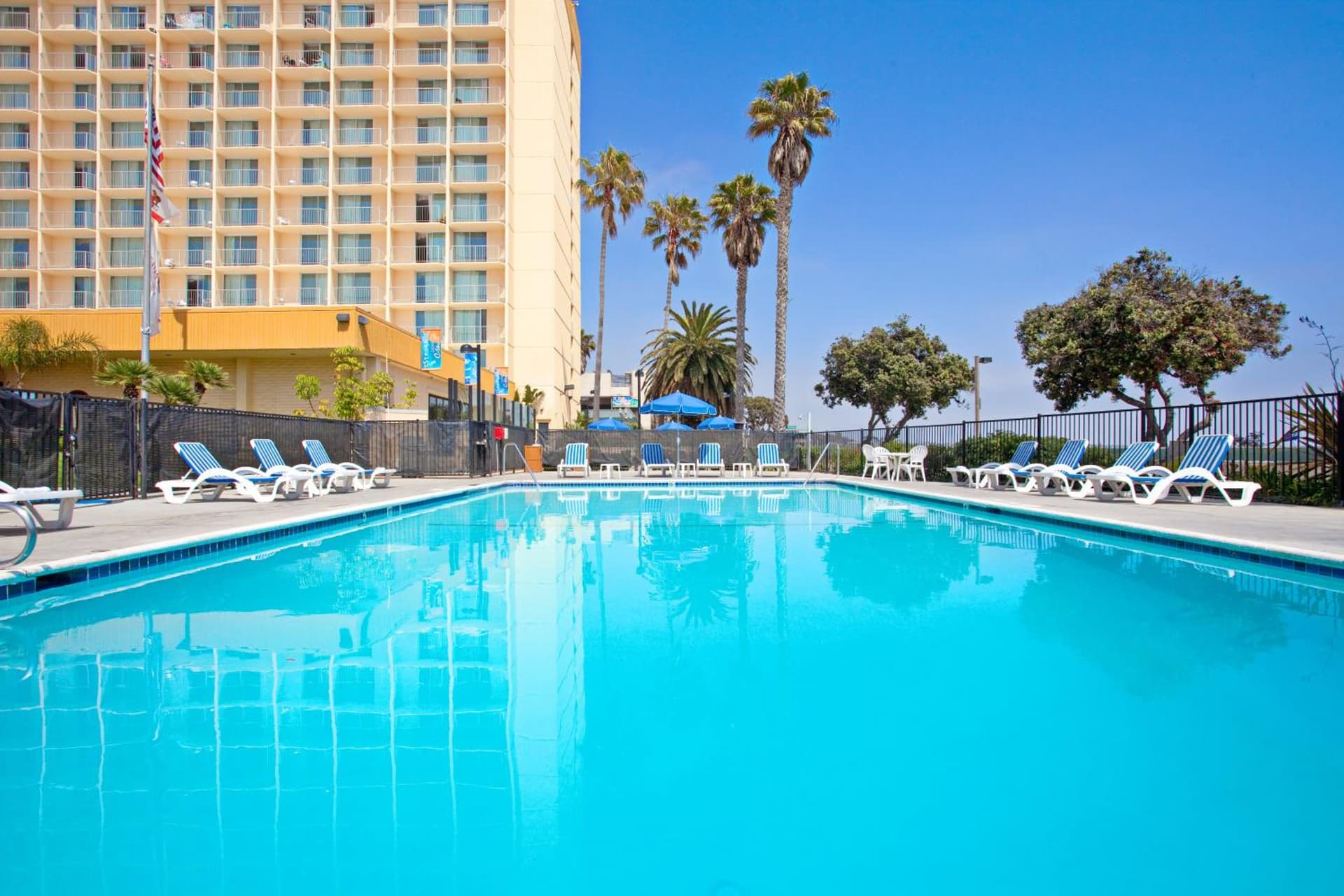 Crowne Plaza Ventura Beach by IHG gallery photo in Ventura, CA — image 128