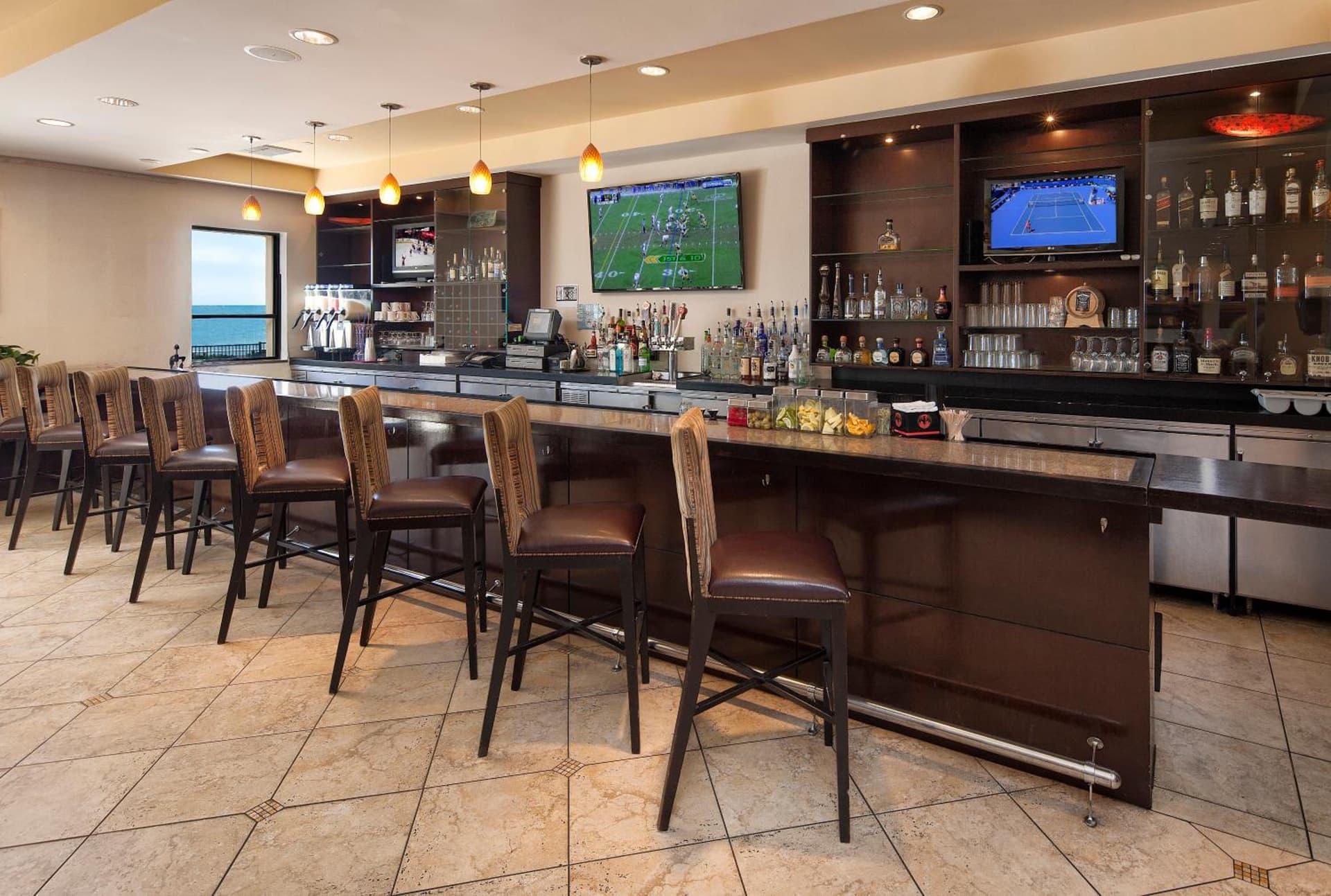 Crowne Plaza Ventura Beach by IHG gallery photo in Ventura, CA — image 53